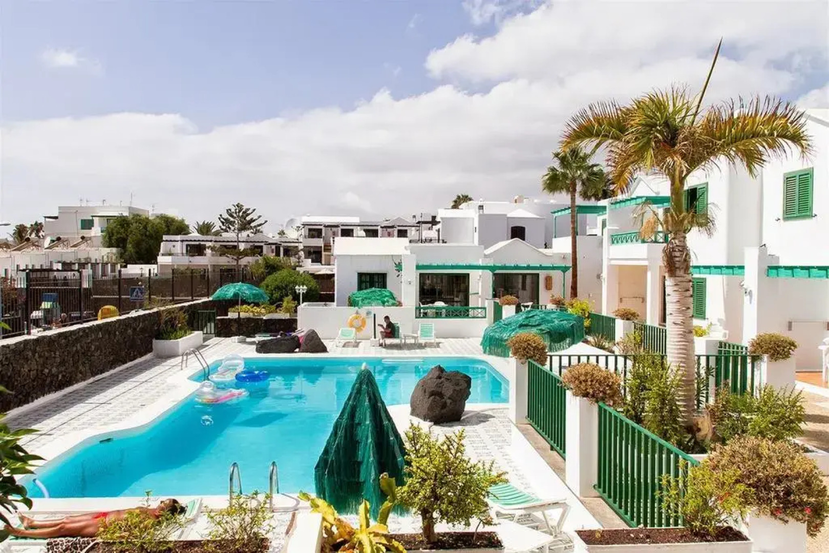 Apartamentos las Acacias