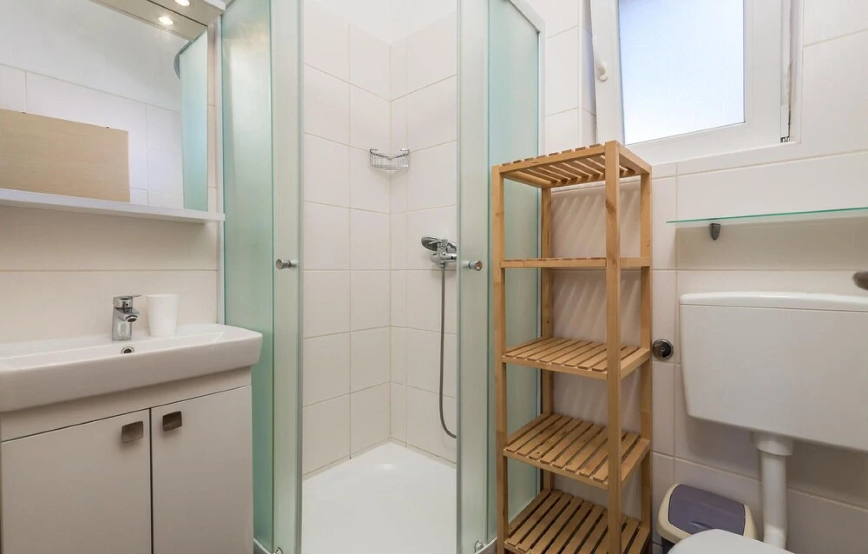 Amazing Home in Pinezici With Wifi and 4 Bedrooms