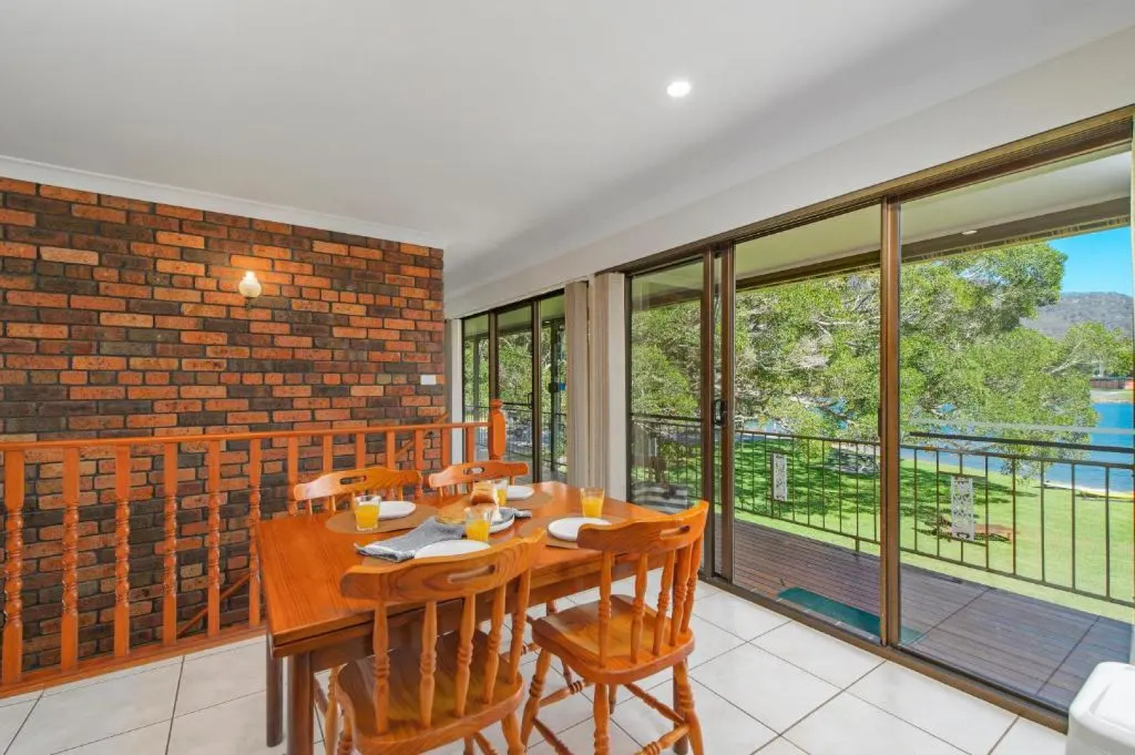 Punt House - riverfront home with ramp access