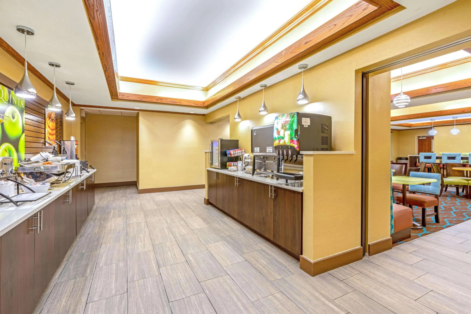 La Quinta Inn & Suites by Wyndham Midwest City - Tinker AFB