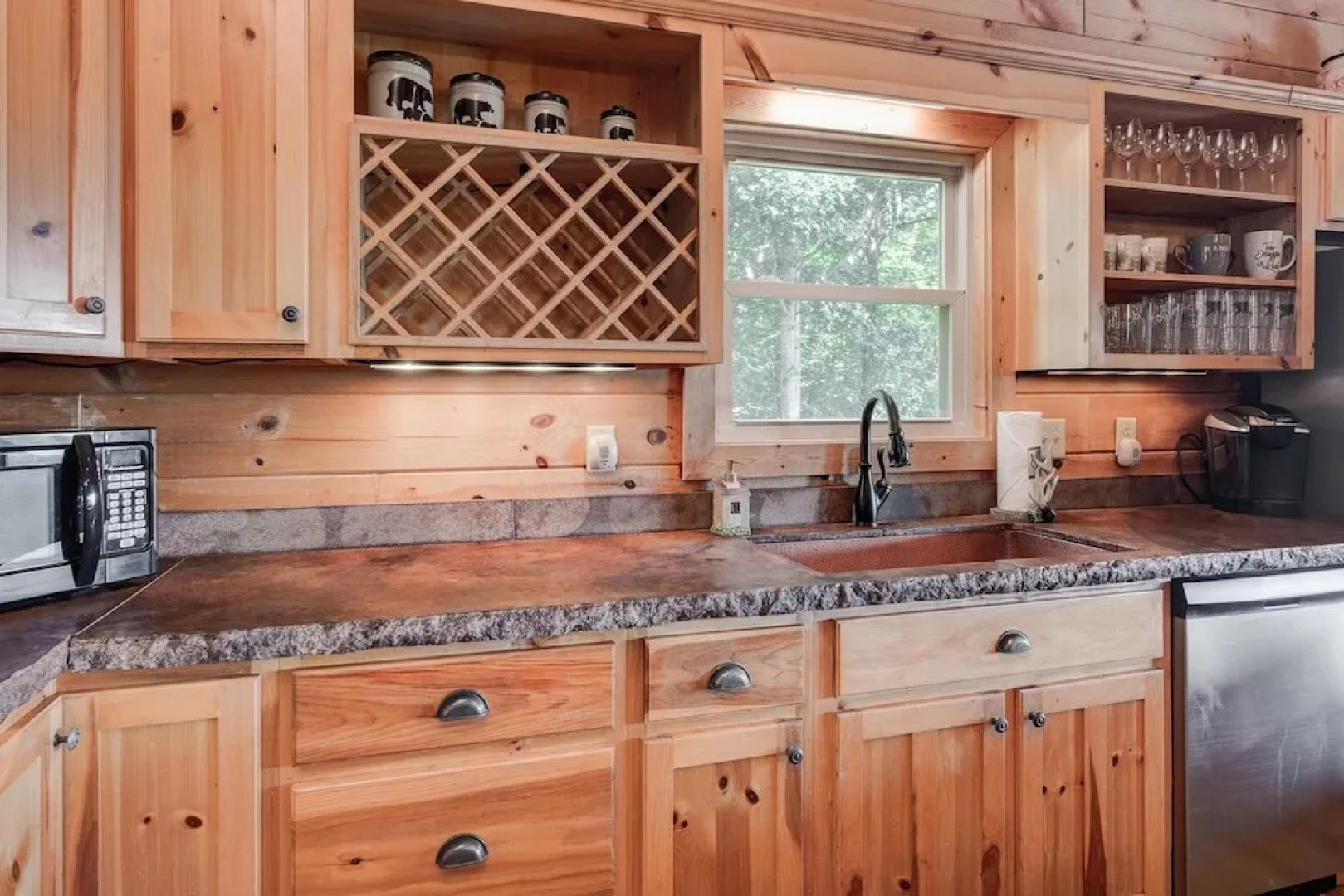 Daze Off - 4 Br Cabin