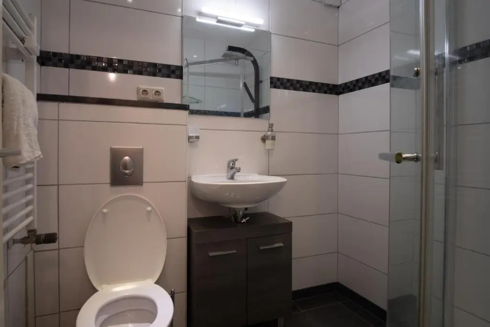 Schöne 2 Zimmerwohnung mit UHD-TV, großem Balkon und Hängematte