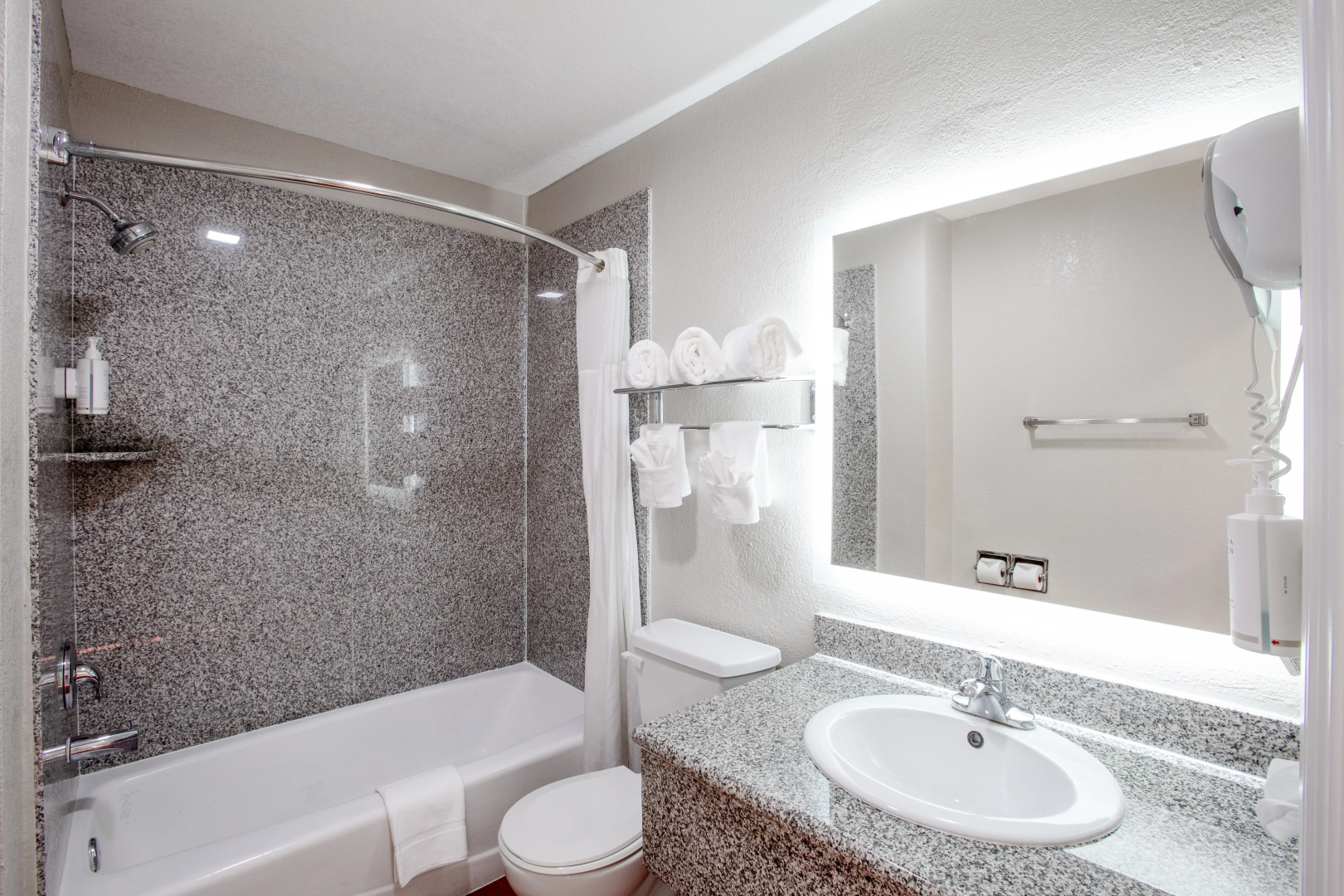 Elev8 Hotel Los Angeles LAX