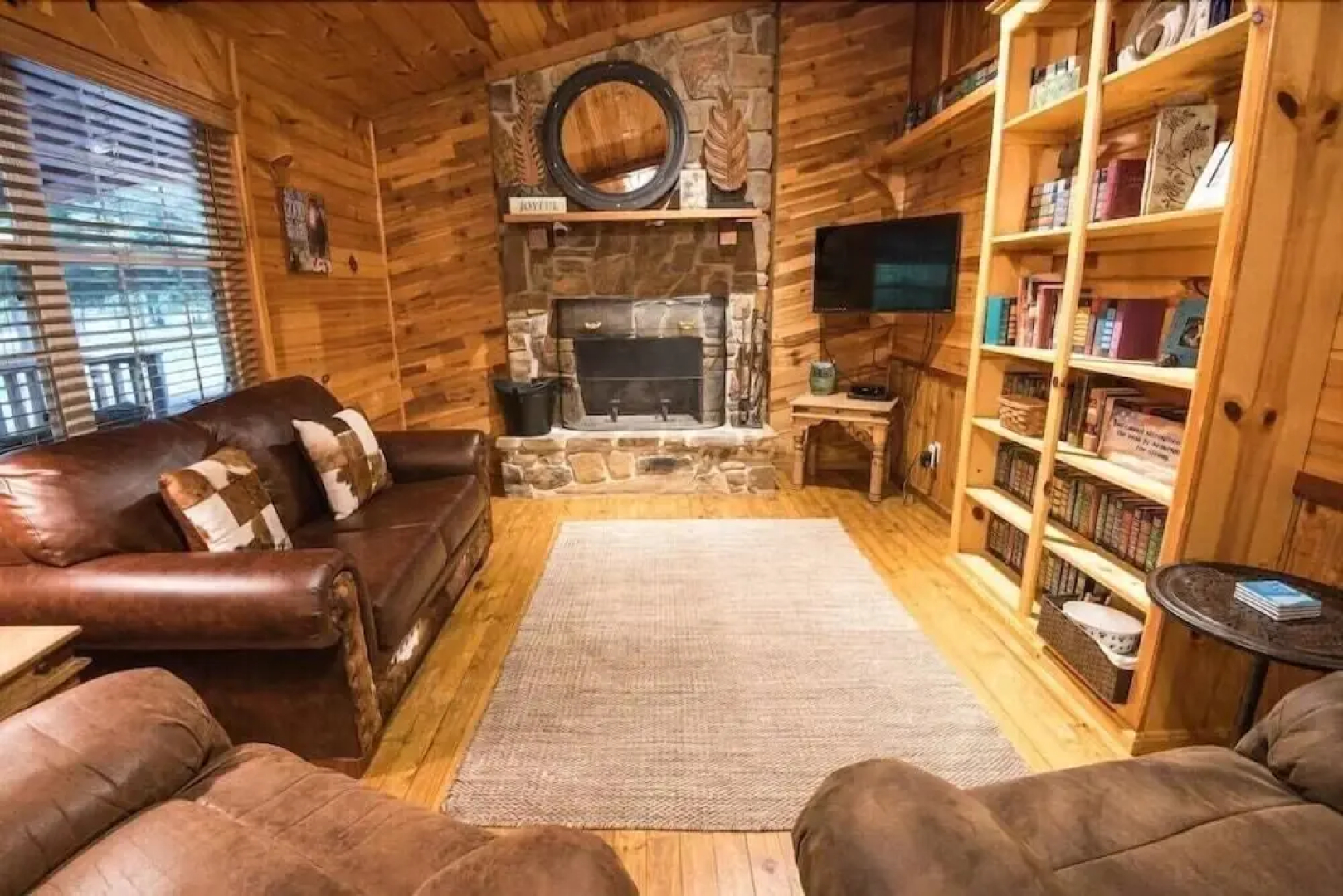 Woodland Hideaway & Cottage - 3 Br Cabin