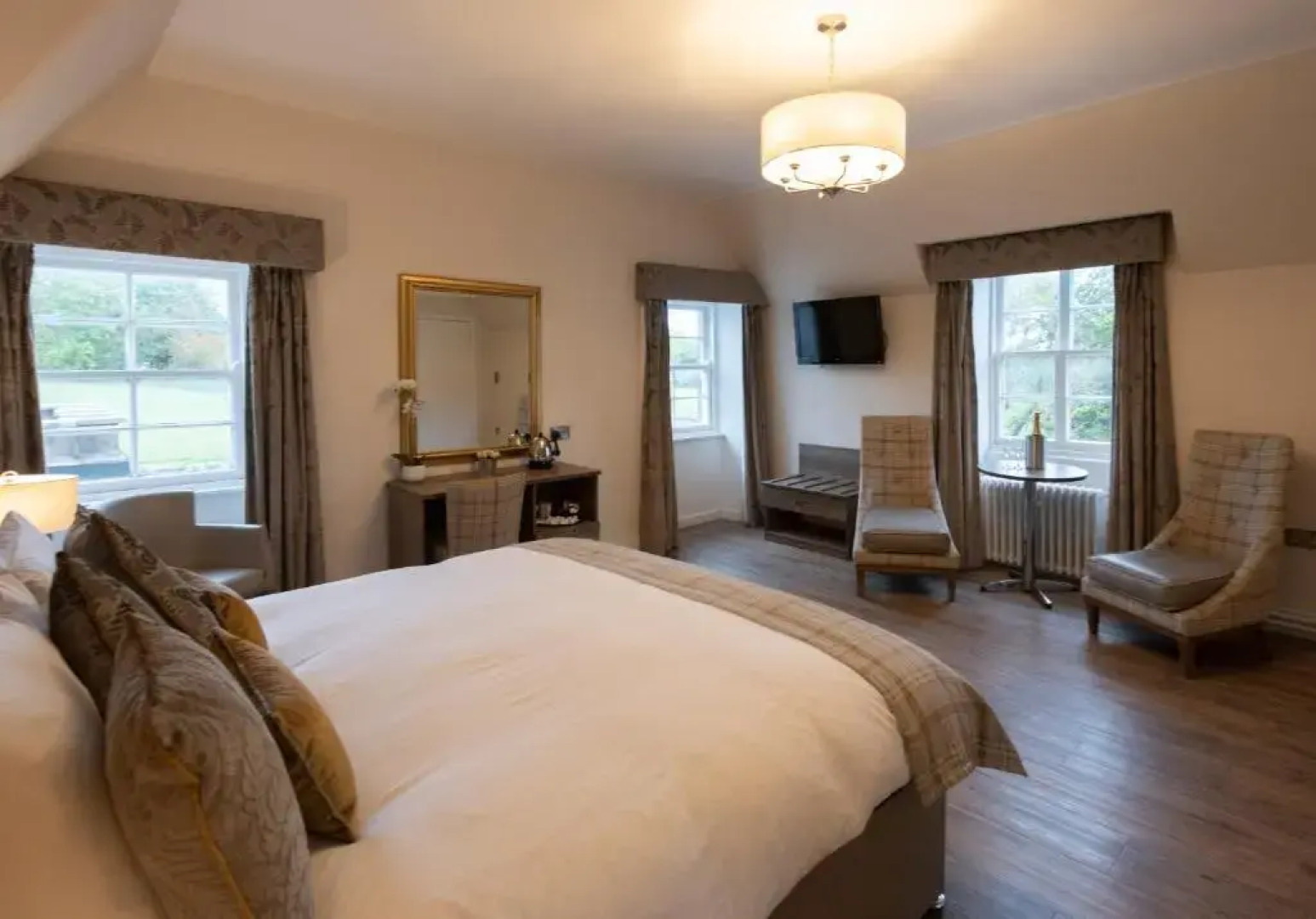 The Stair Arms Hotel