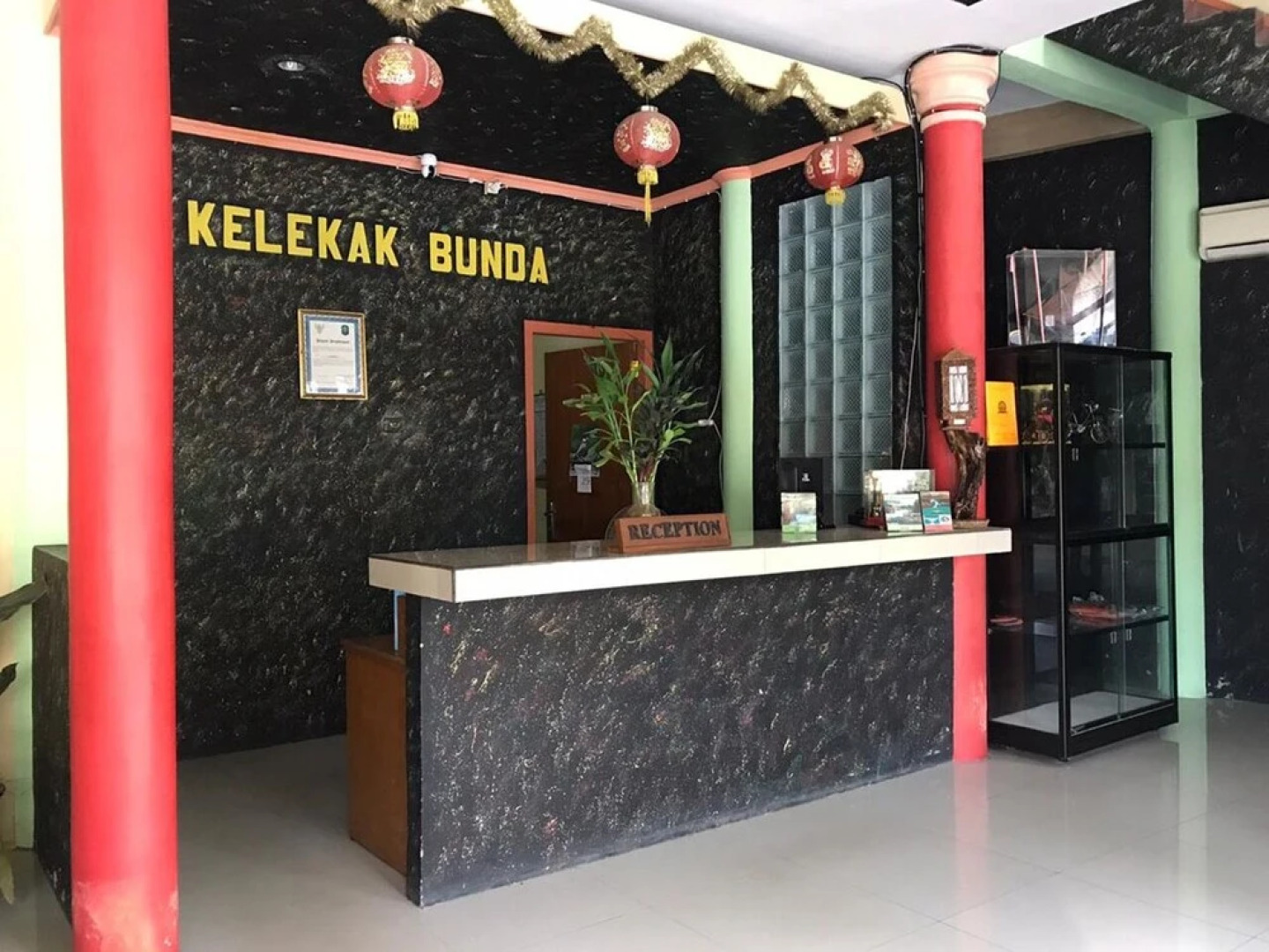 SPOT ON 2844 Kelekak Bunda