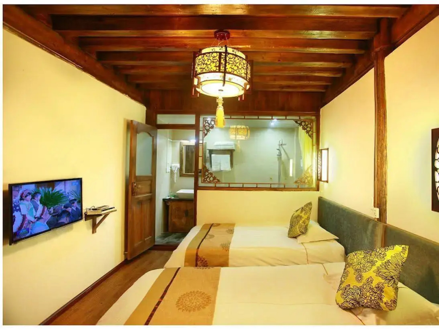 Lijiang Three Wells Inn