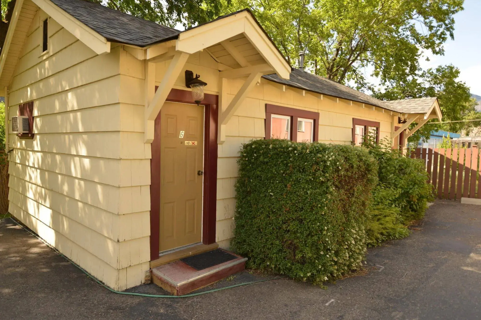 Totem Motel
