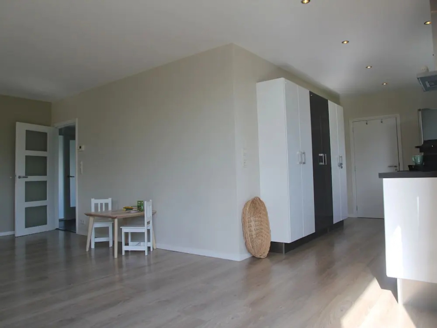 Splendid Holiday Home With Jetty, Waterfront Terrace, Garden