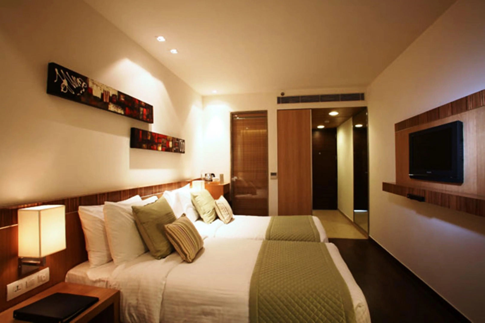 Shervani Hotel Nehru Place