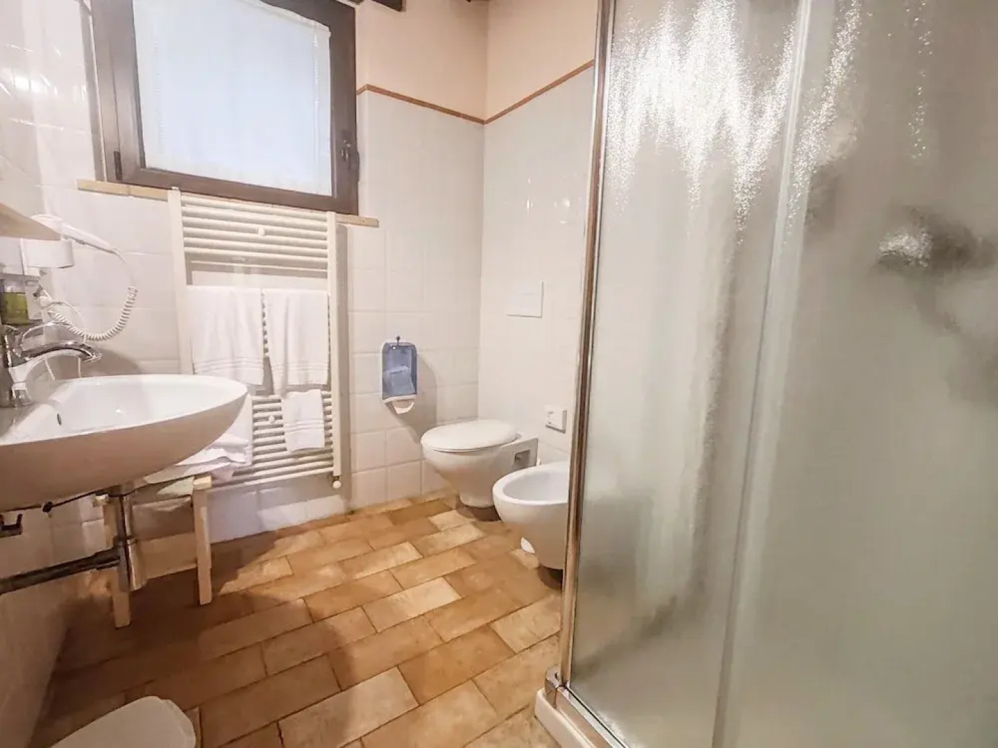 Farmhouse in Marche With Pool & Wine Tours