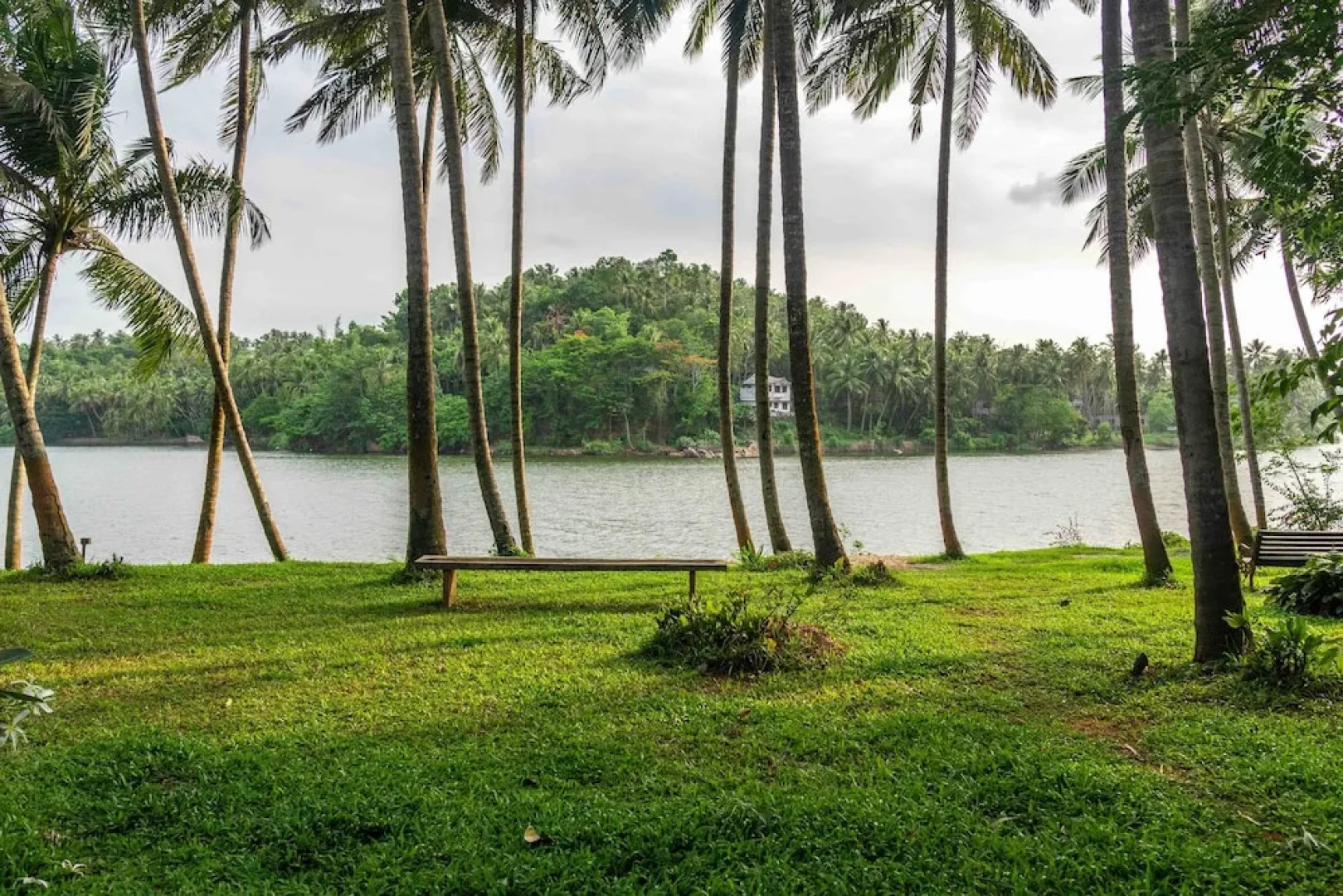 Toya Toya by Vista Rooms