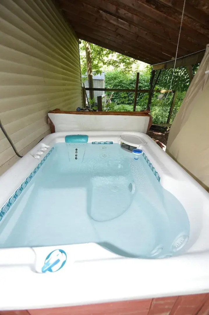 Broadway Cottage - Convenient Location!