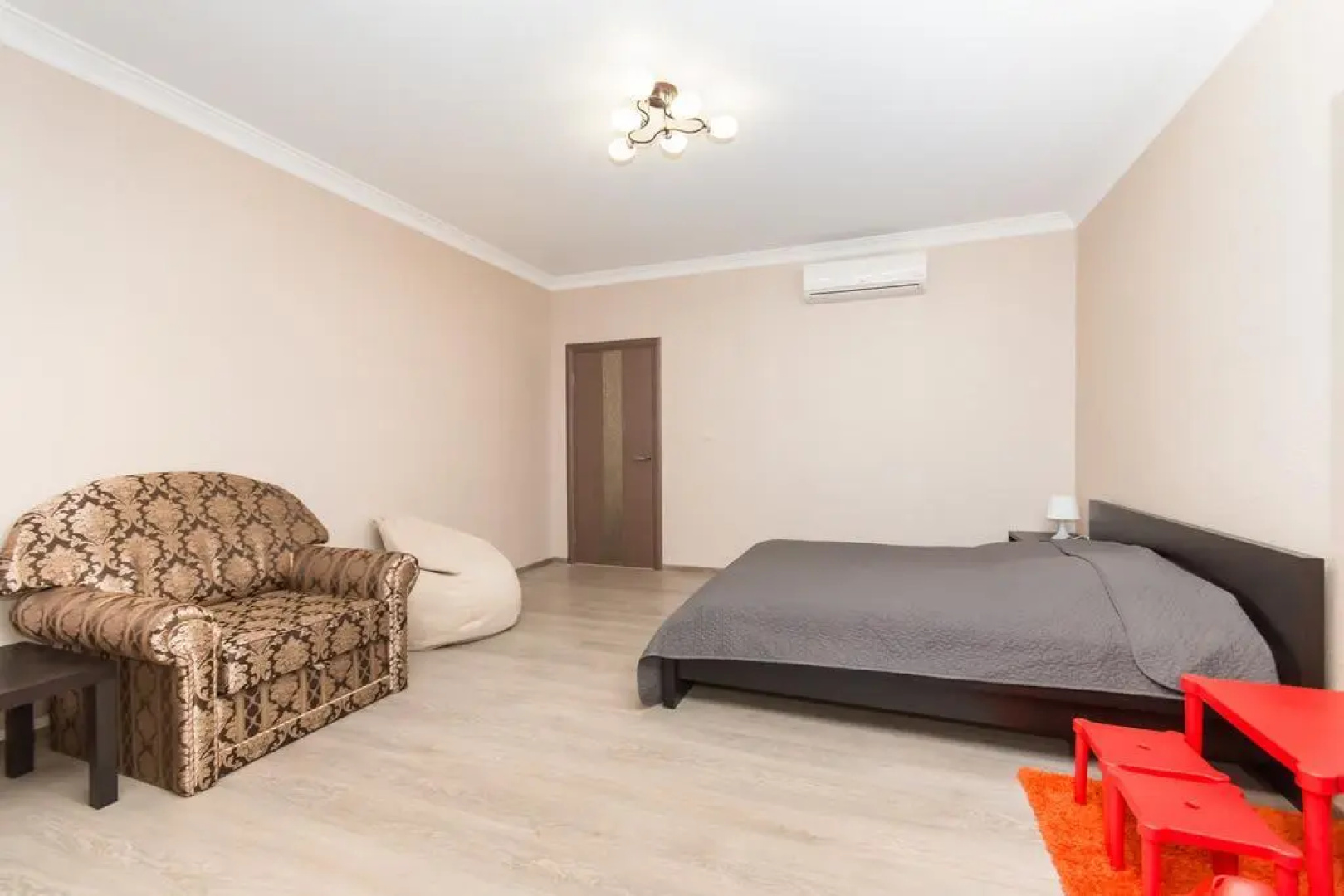 Меблированные комнаты Residhome Kazan