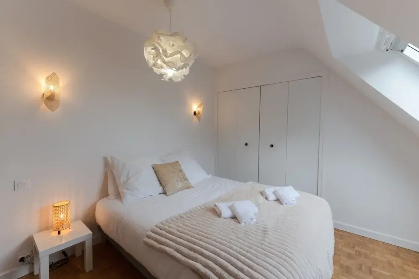 Pretty House on the Edge of the Gr34 Near the sea