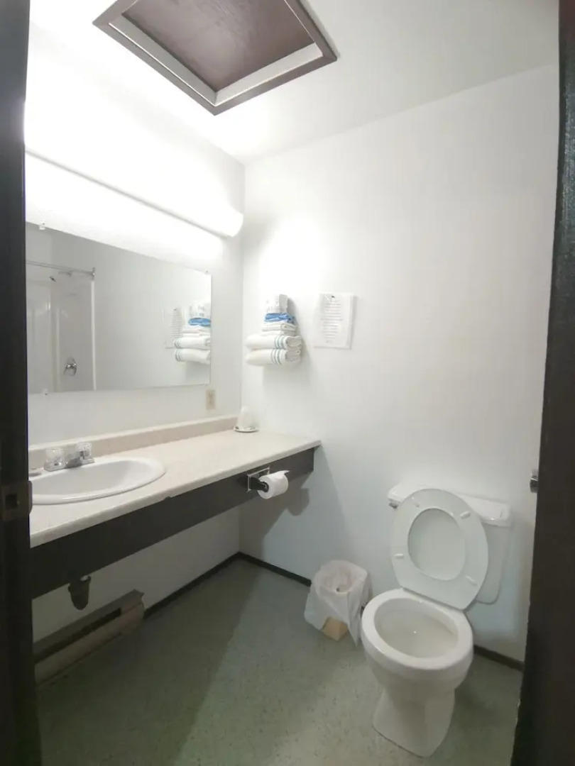 Cozy Corner Motel & Restaurant