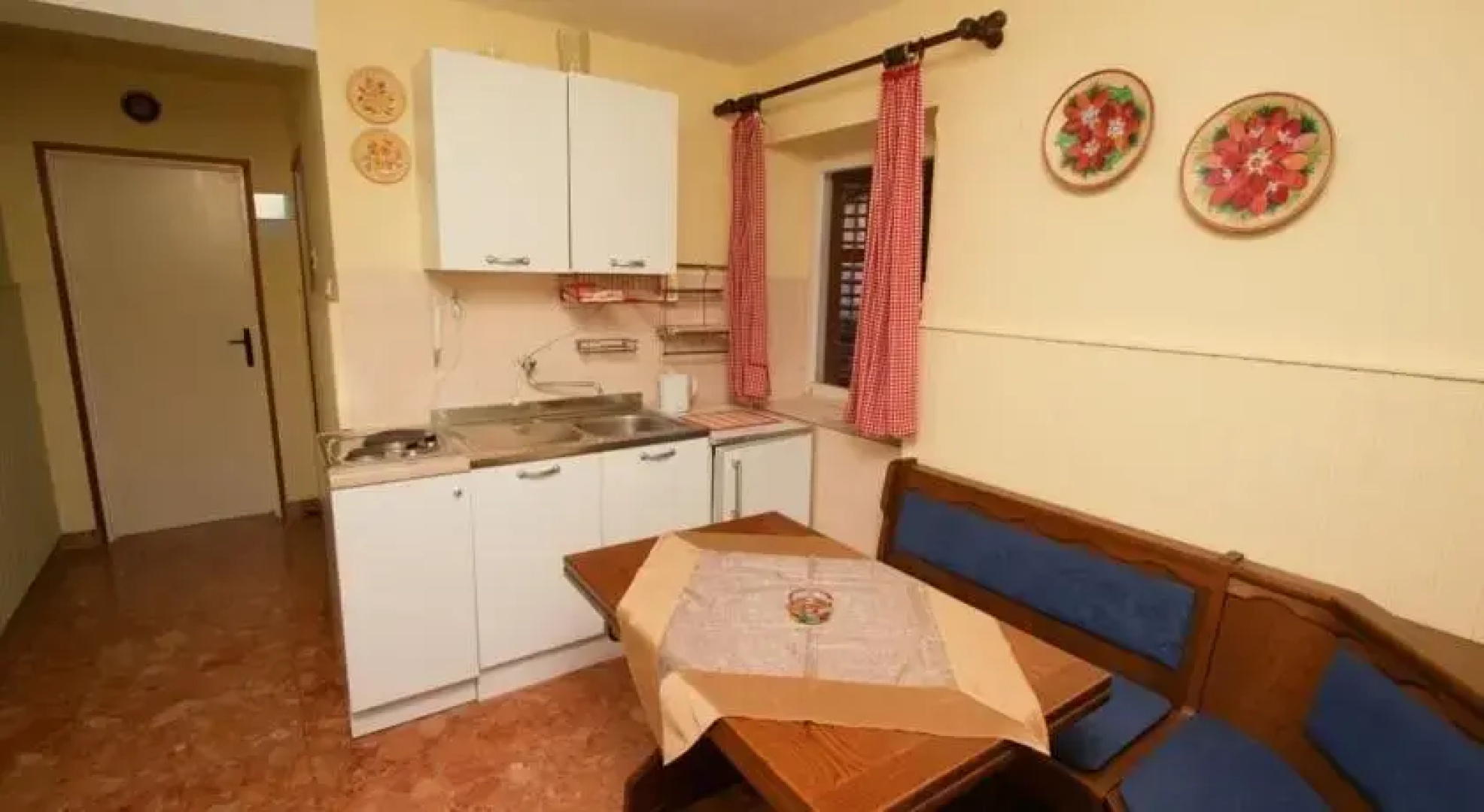 Apartments Spacious Summer House