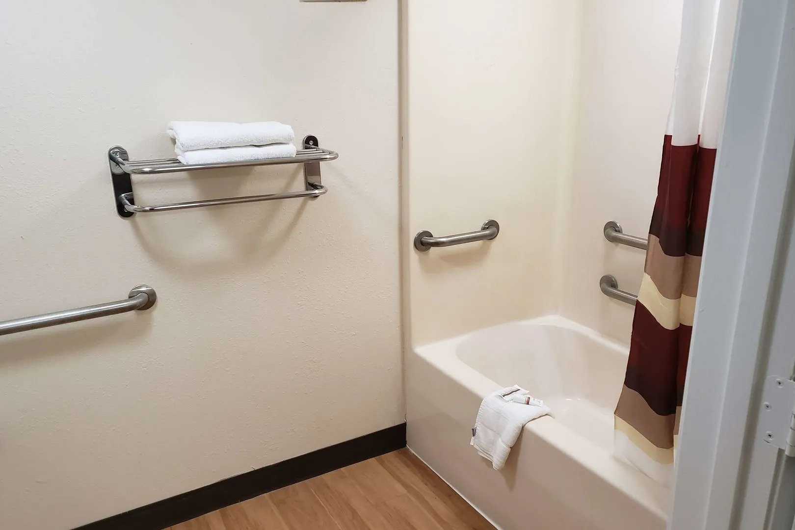 Red Roof Inn Moss Point