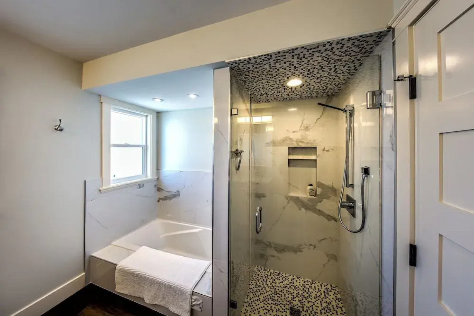 Qualicum Beach Ocean Suites