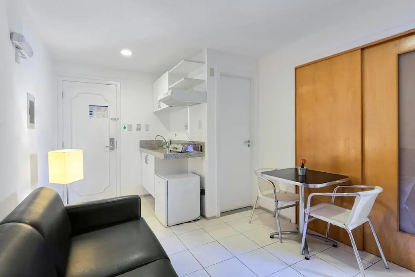 Solare Suites American