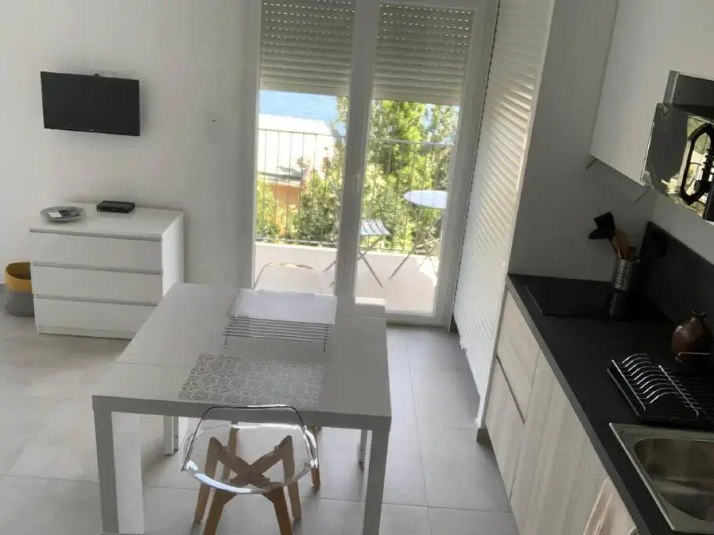 Studio au coeur du village de Poretto