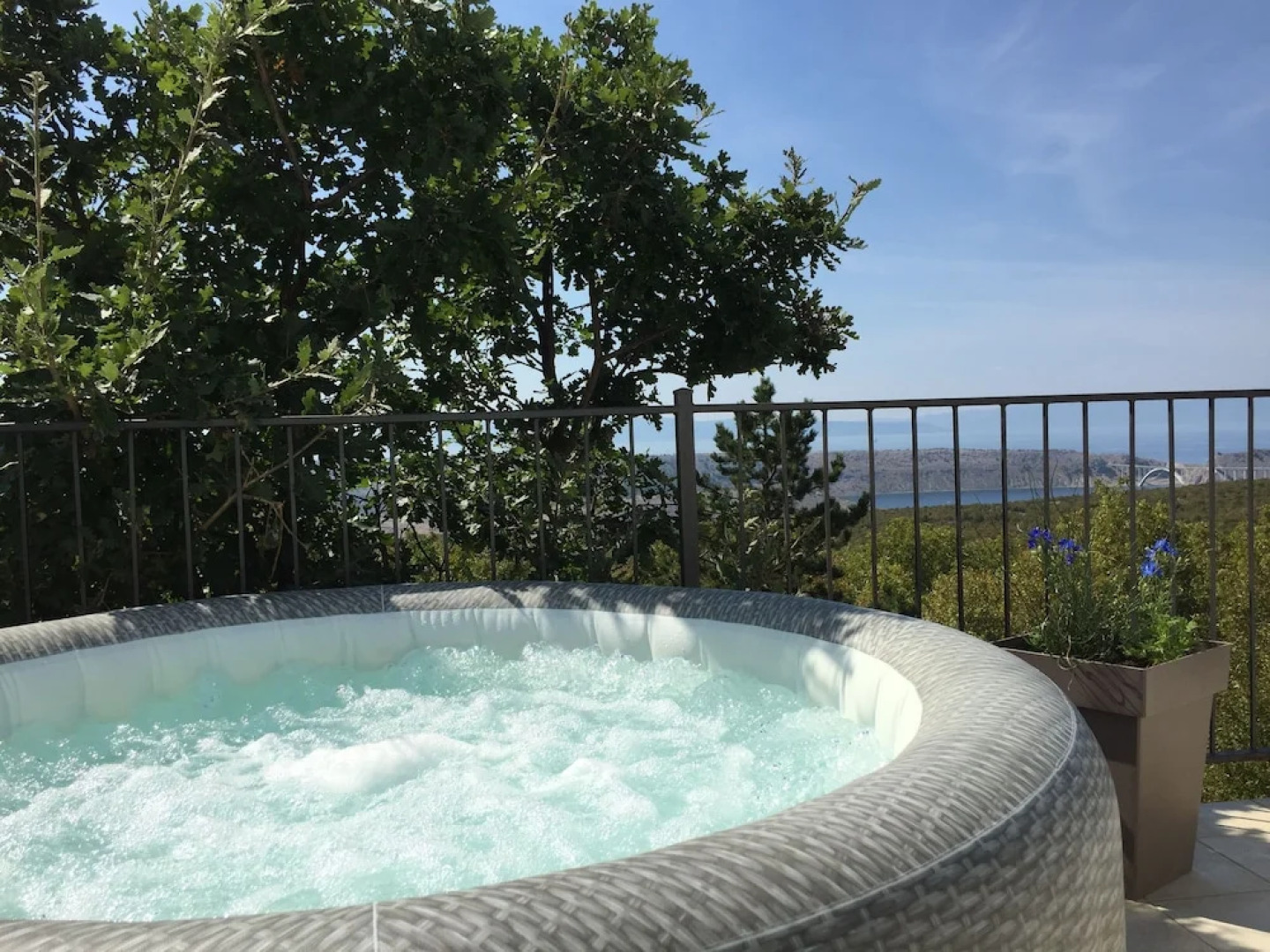 Holiday Home-big Swimming Pool-amazing Views