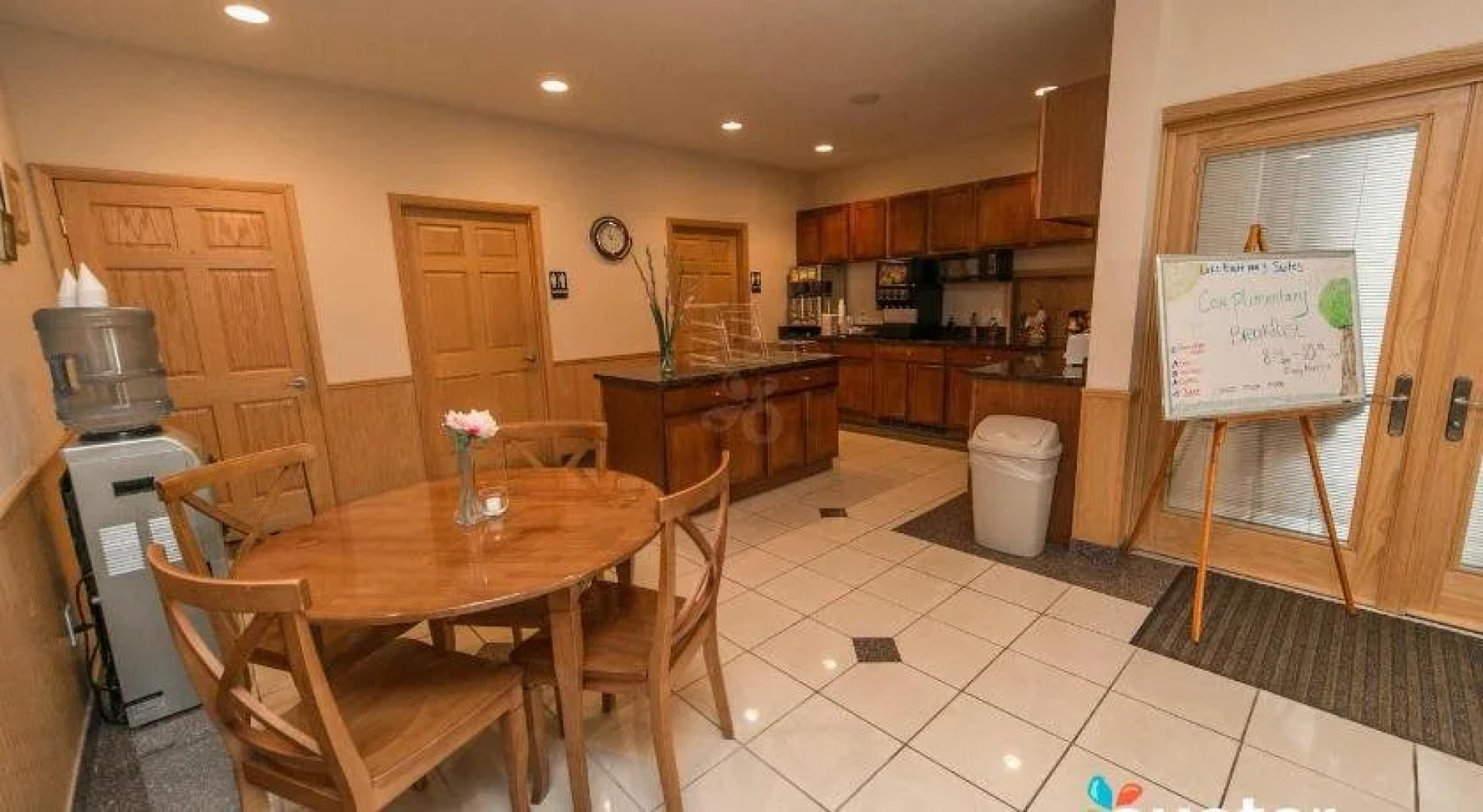 Lake Bluff Inn and Suites