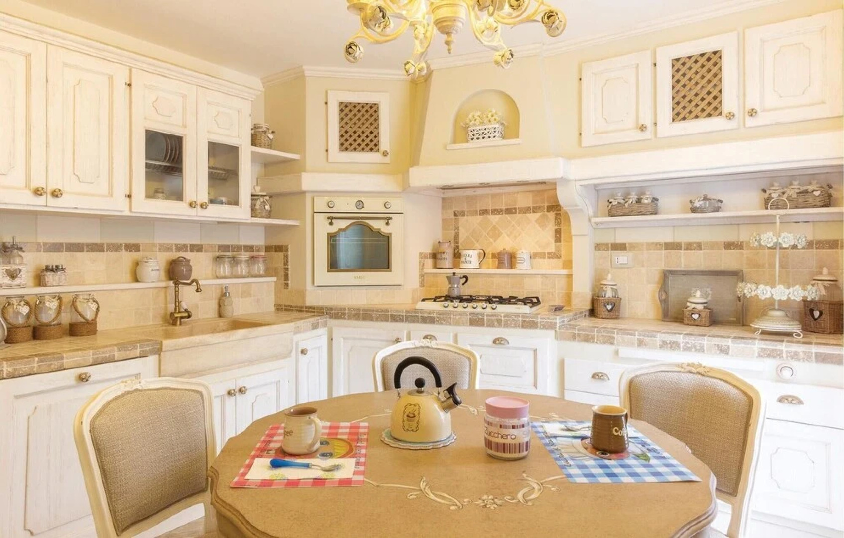 Beautiful Apartment in Viareggio With 3 Bedrooms, Jacuzzi and Sauna