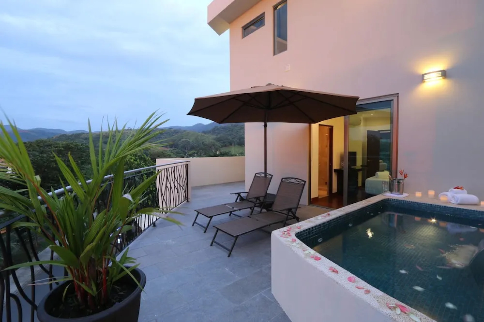 Luxury Sky Penthouses 3-6BR Condo-Hotel at Oceano Jaco