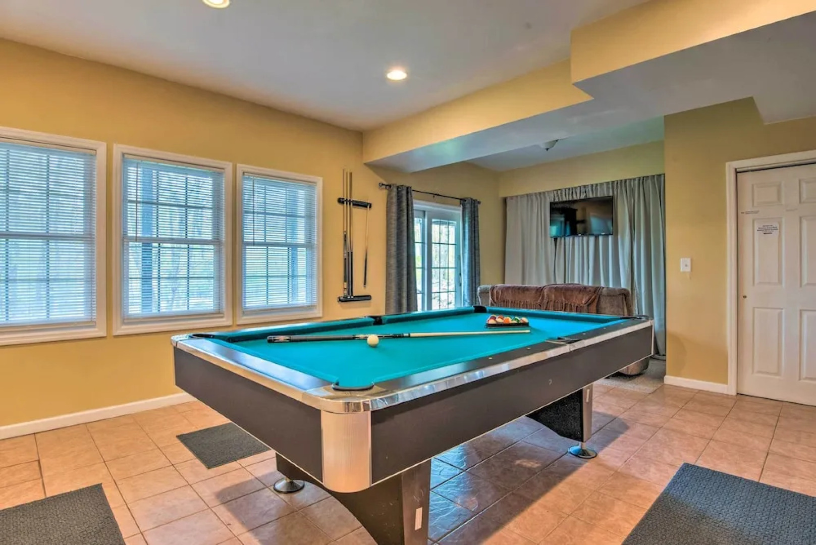 Community Perks & Deck: Lake Harmony Townhome!