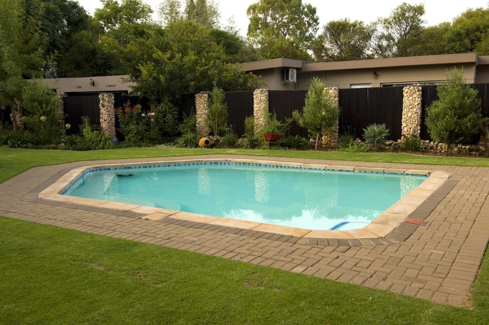 Cottonwood Guesthouse