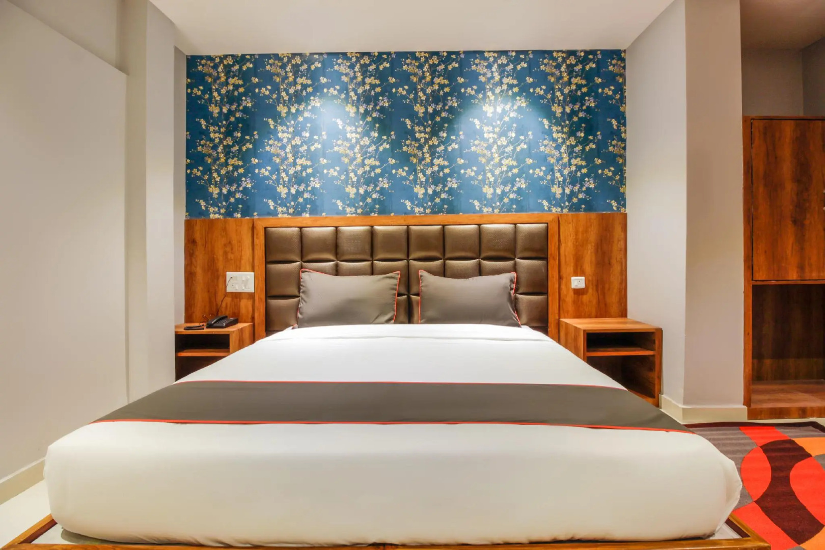 OYO Flagship 48845 Laxmi Residency