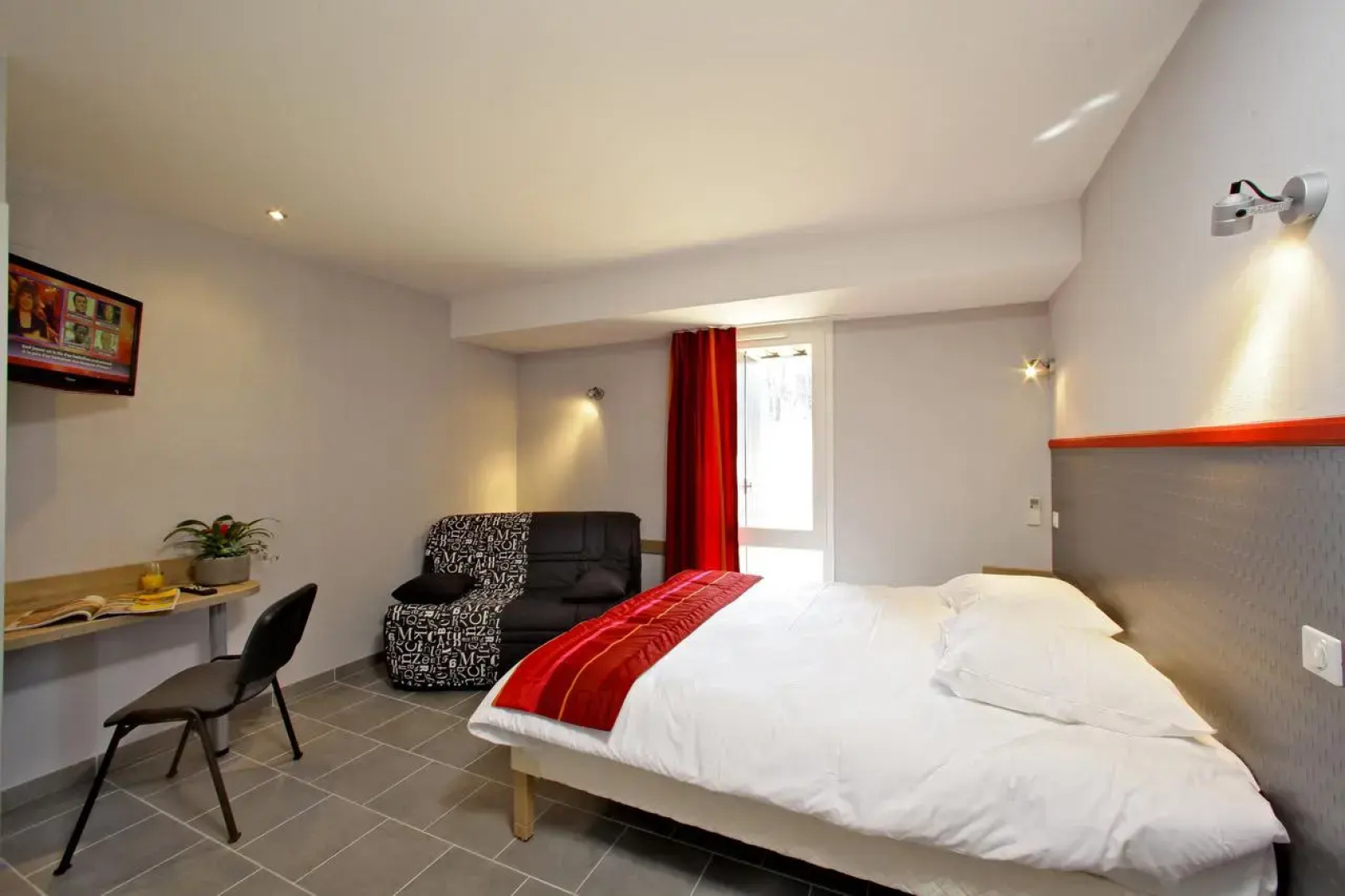 The Originals City, Hôtel Albizia