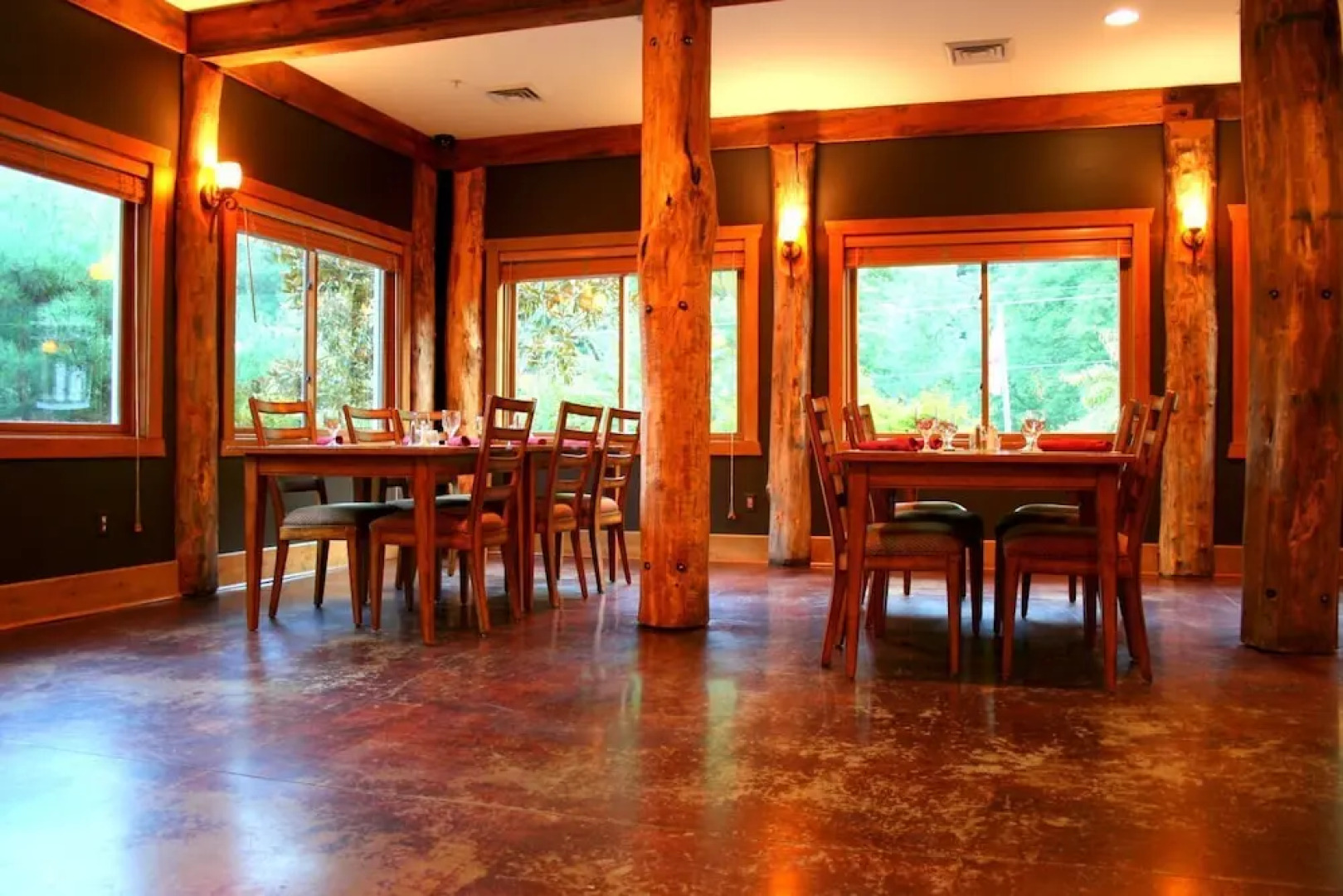 The Esmeralda Inn at Lake Lure