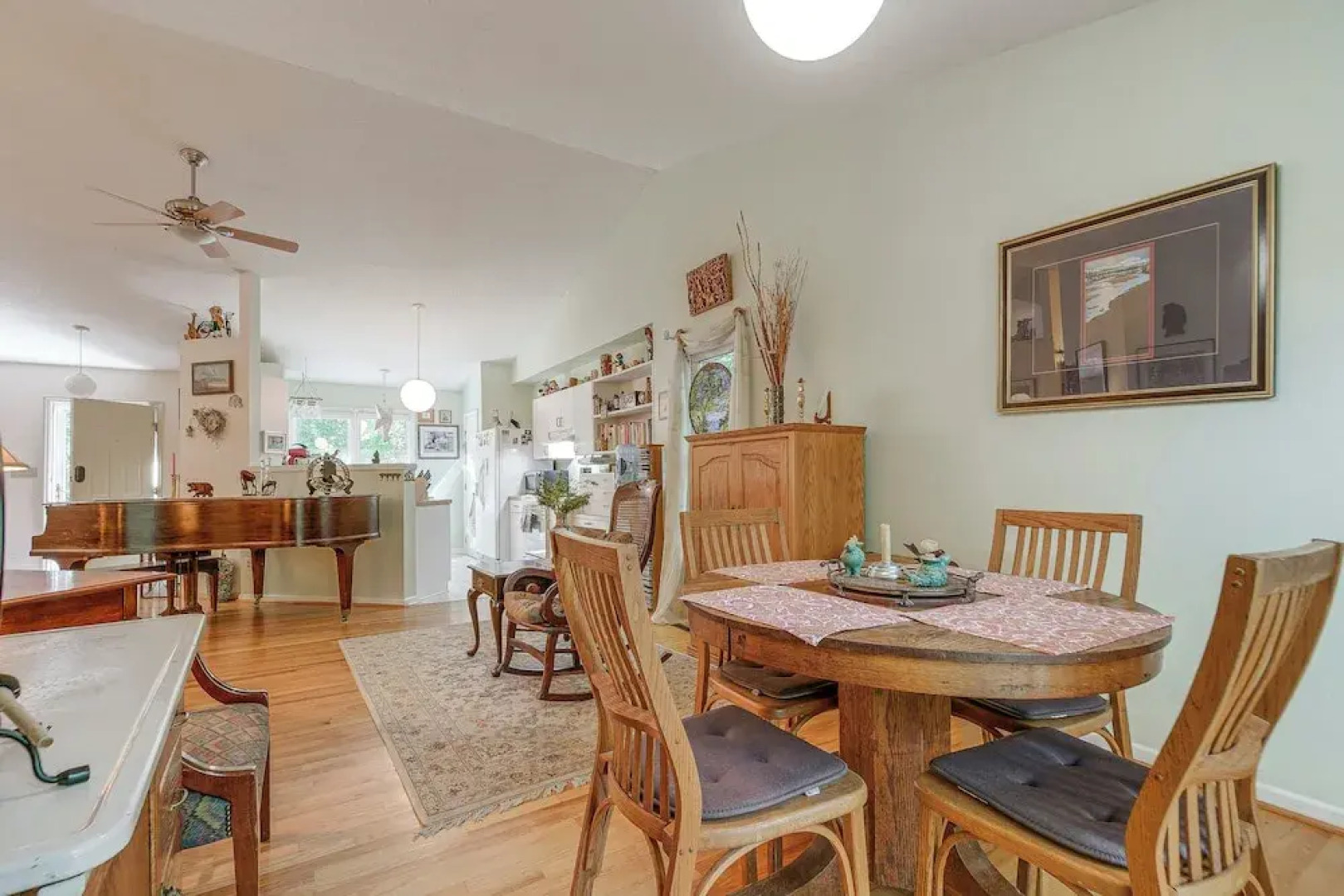 Carrboro Quaint! 2 Mi to Heart of Chapel Hill!