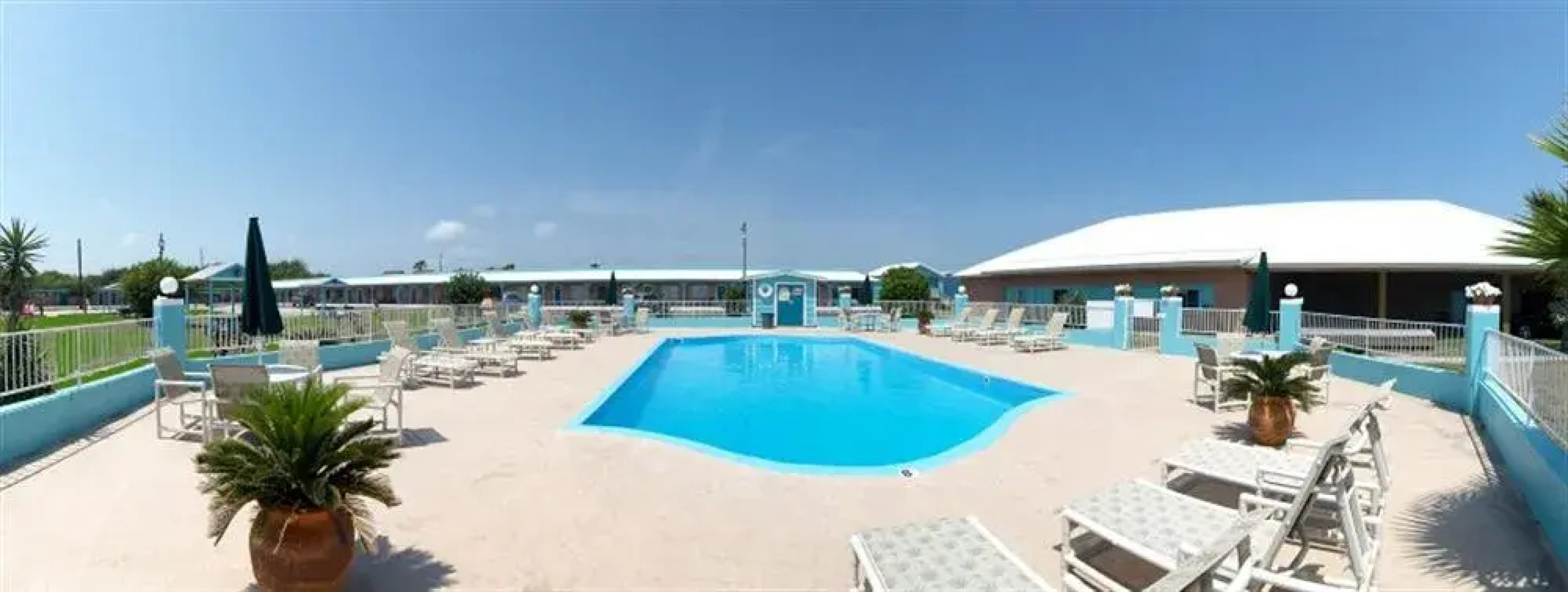 Shark Reef Resort Motel & Cottages