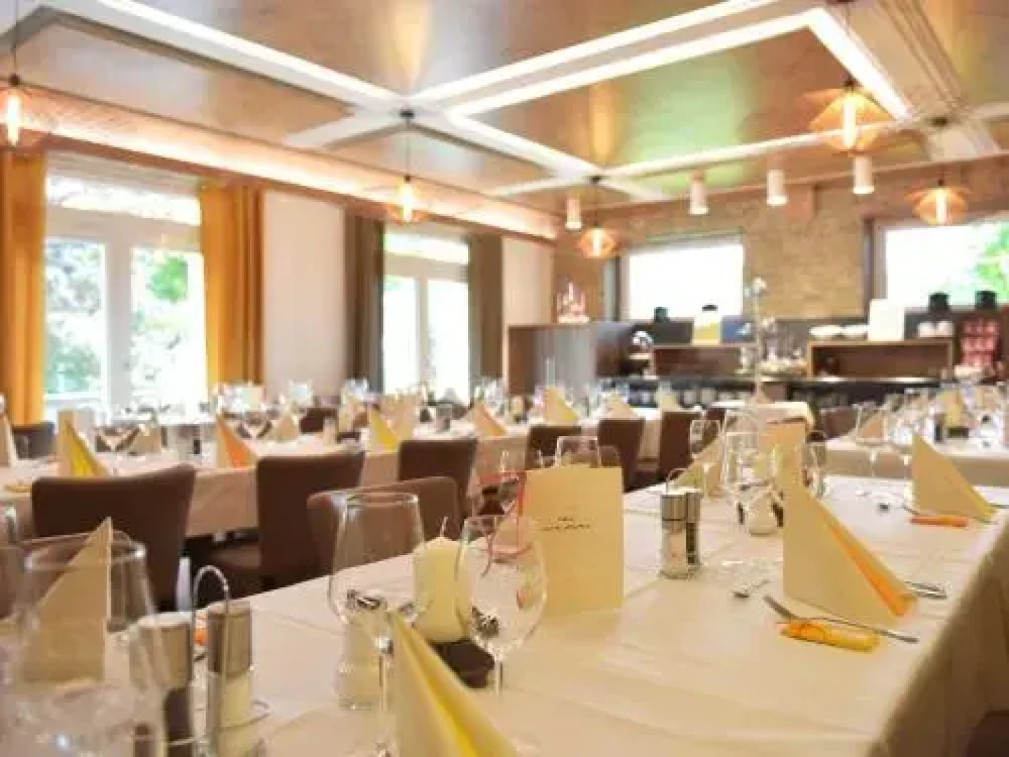 Hotel Ertl & mexican cantina salud