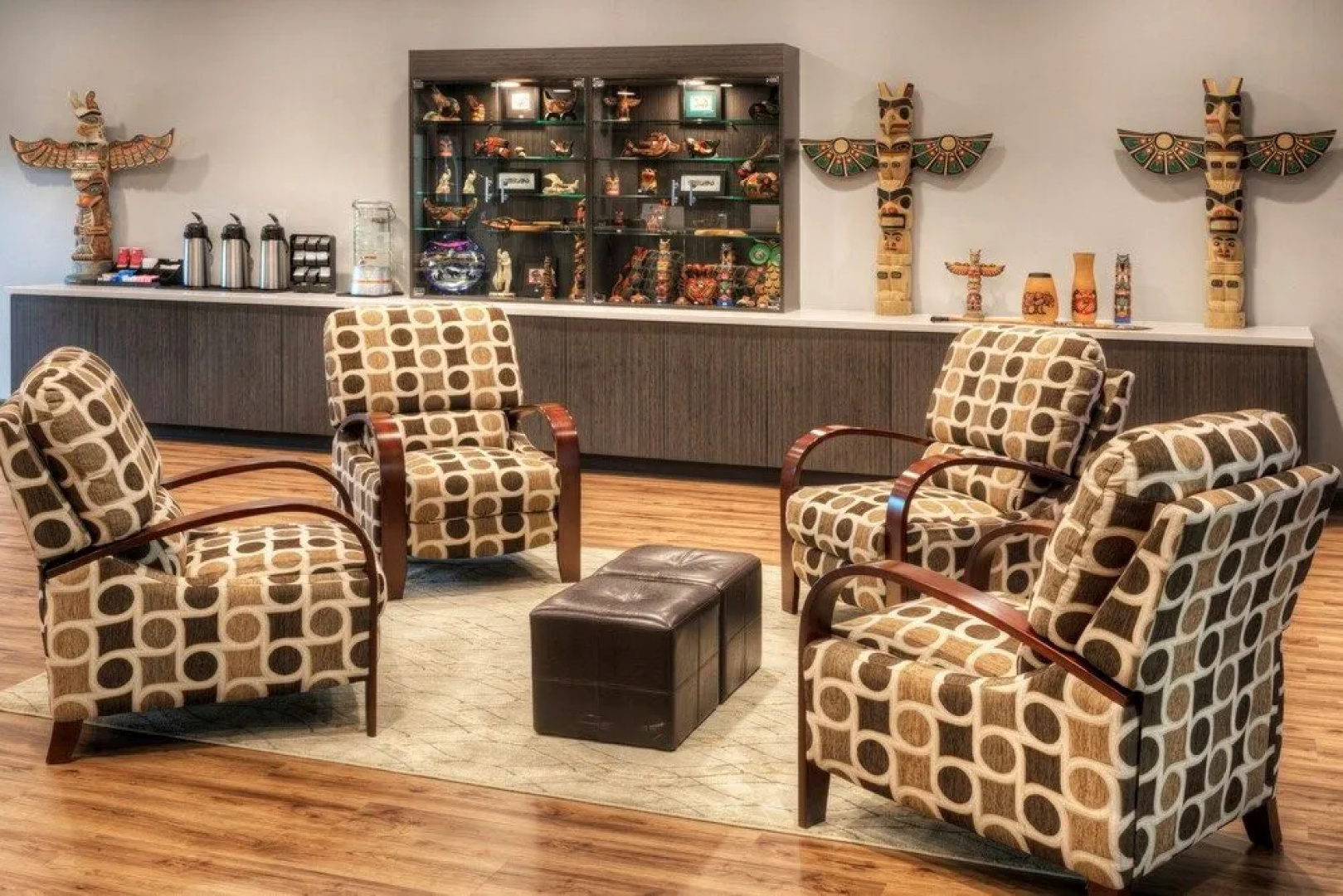 Totem Hotel and Suites
