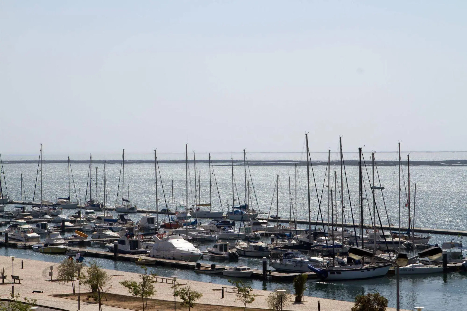 Real Marina Residence