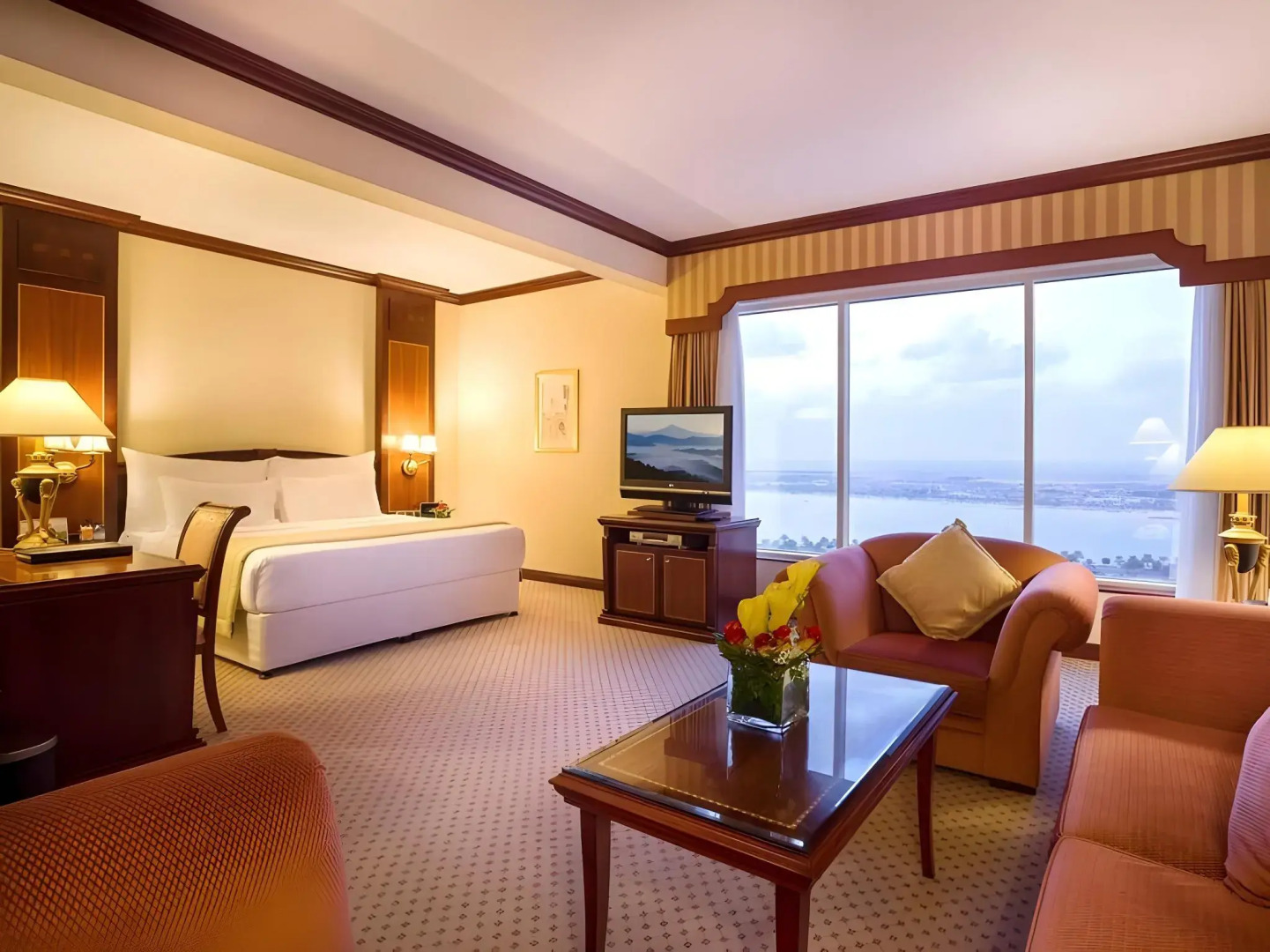 Отель Corniche Abu Dhabi