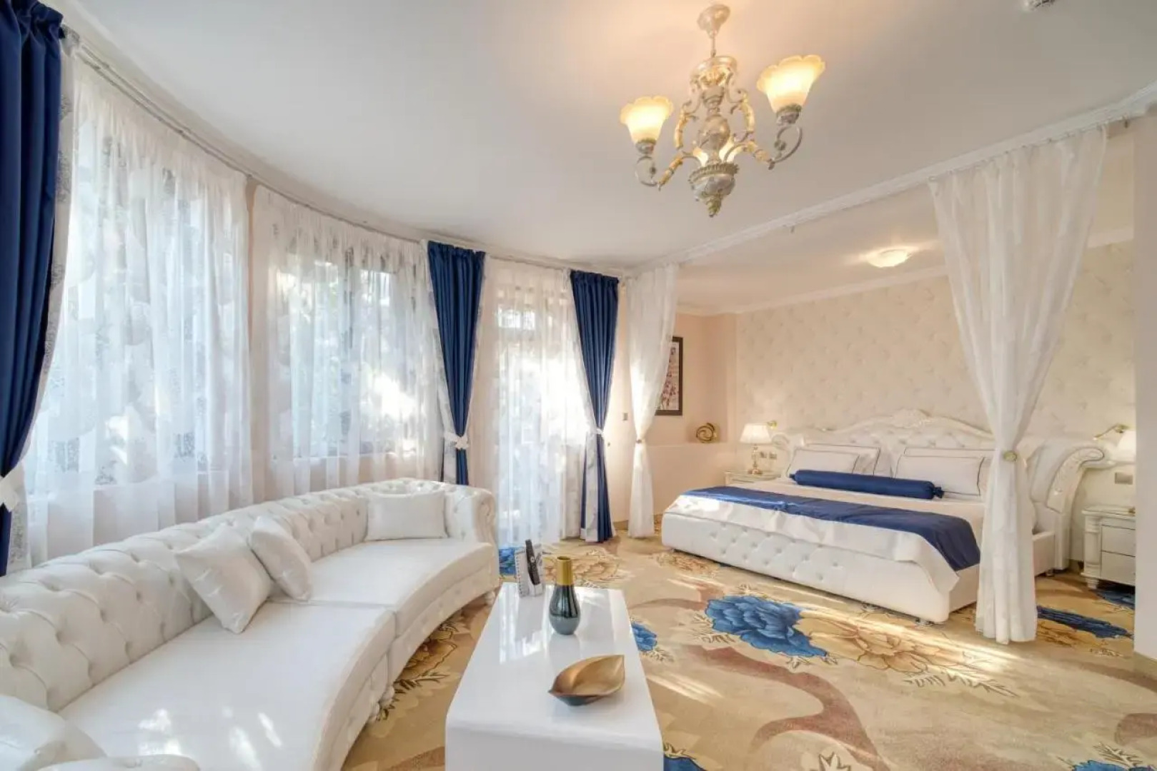 Residence Konstantina Palace