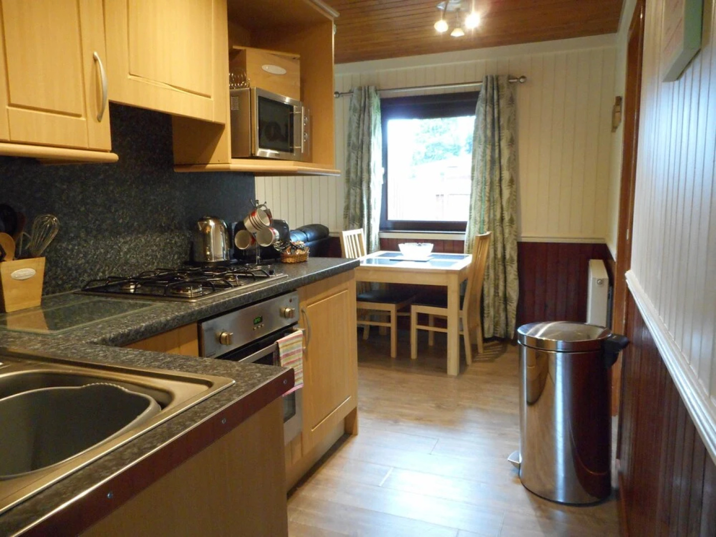 Bluebell Lodge 5 with Hot Tub