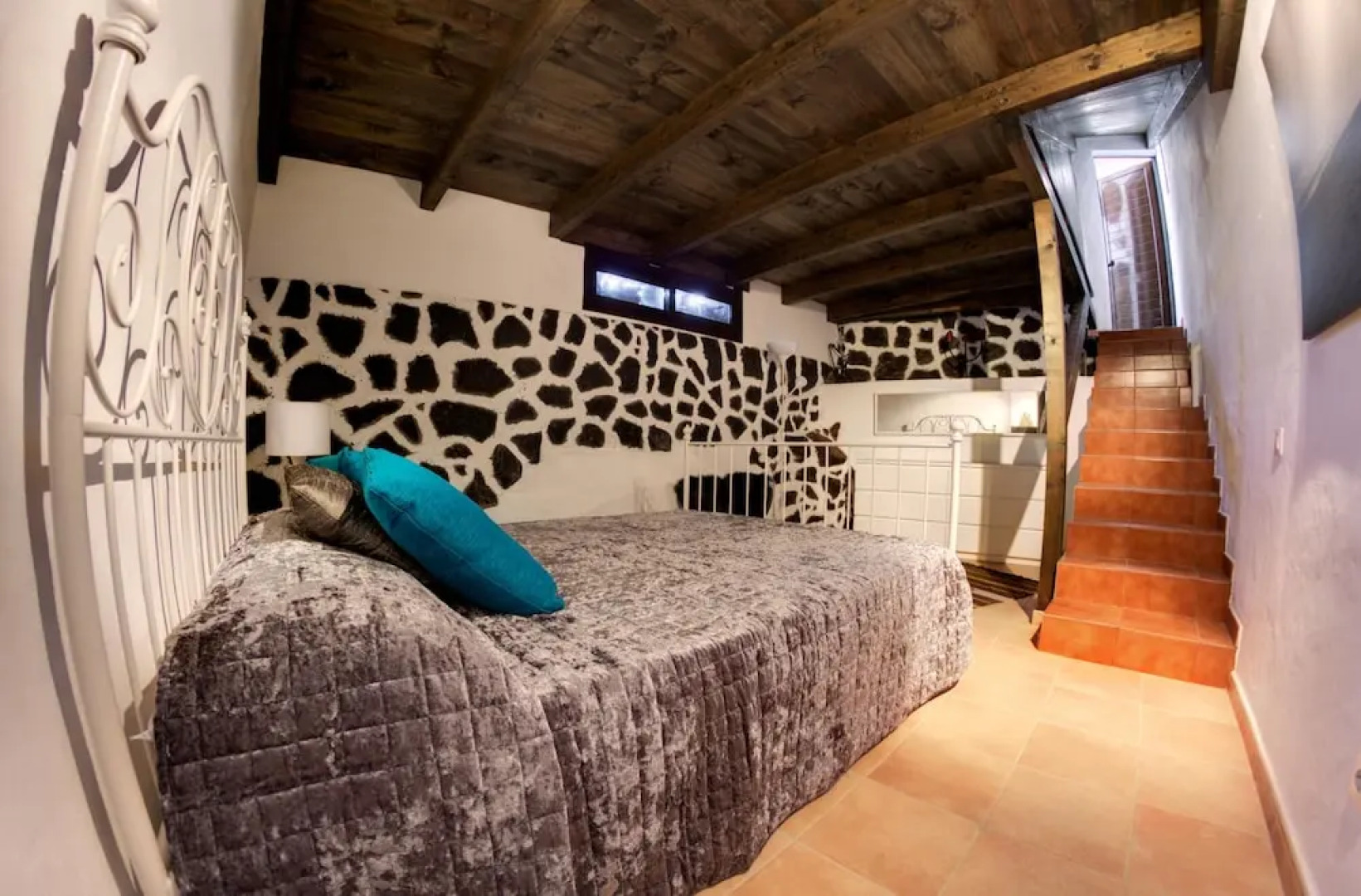 House With 3 Bedrooms in Tinajo, With Wonderful Mountain View, Private