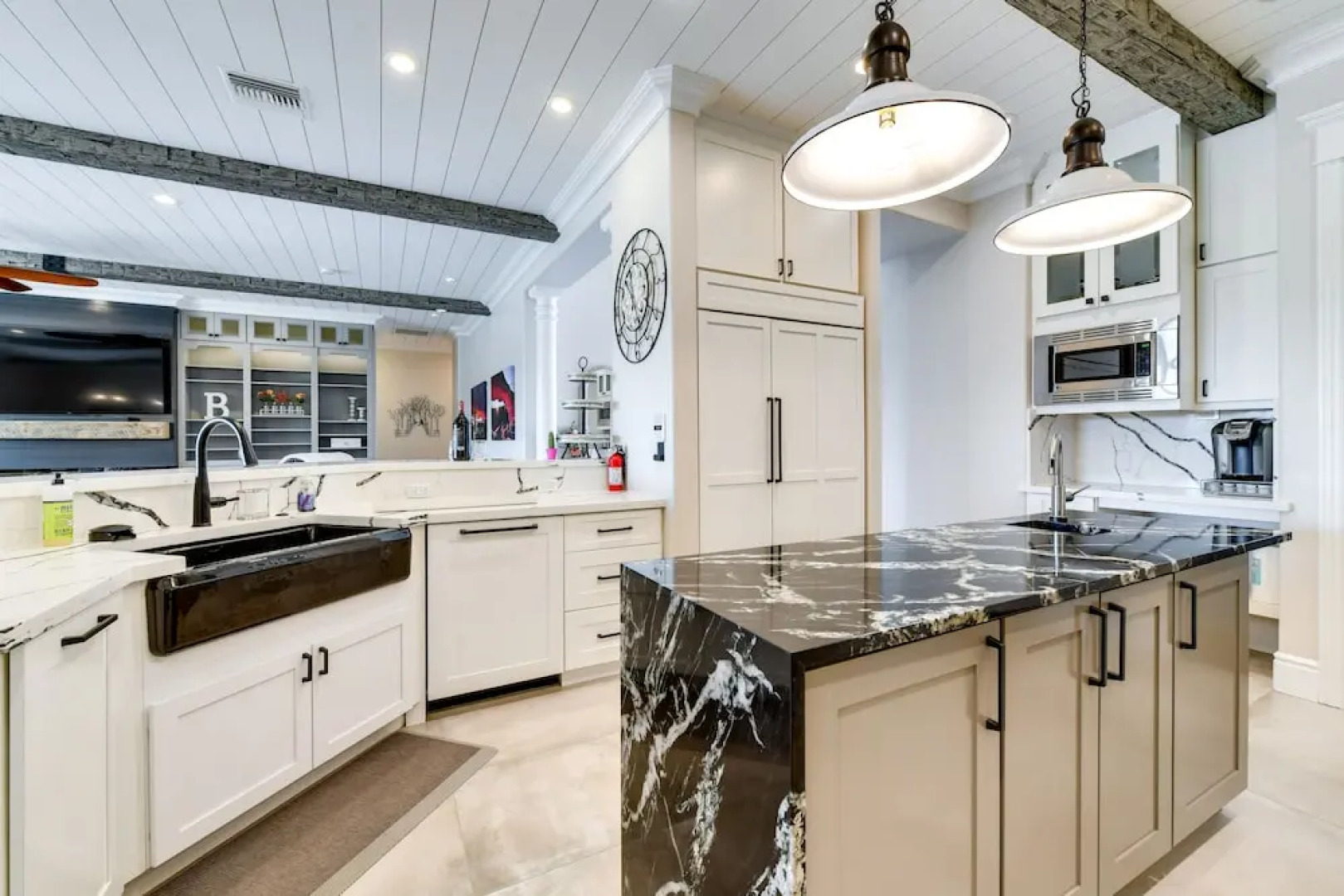 Spacious Queen Creek Home w/ Hot Tub & Pool!