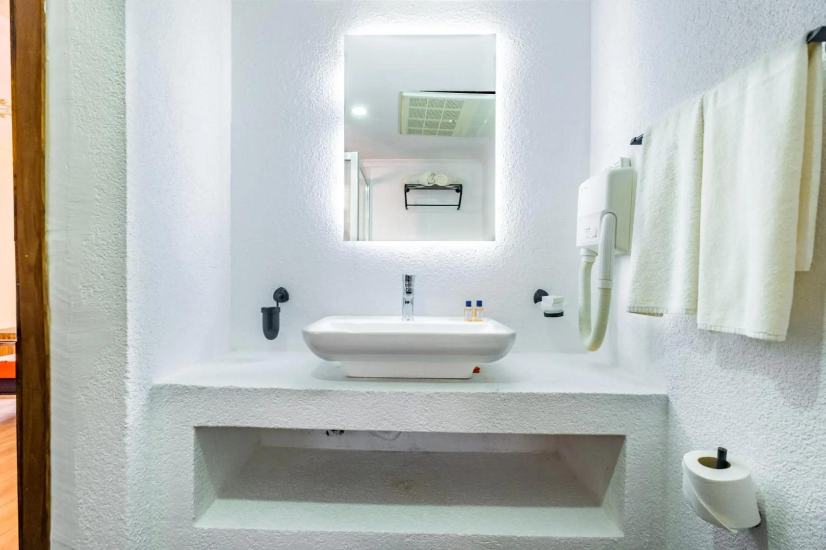 Costa Bitezhan Hotel