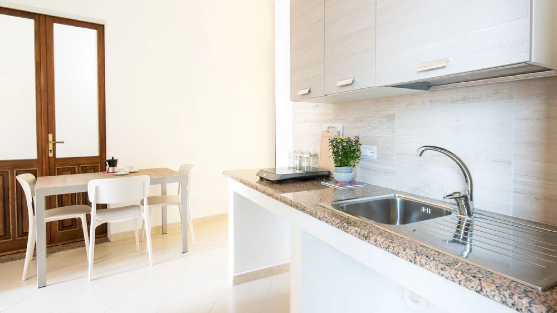 Welcomely - Vico Giordano Bruno 27