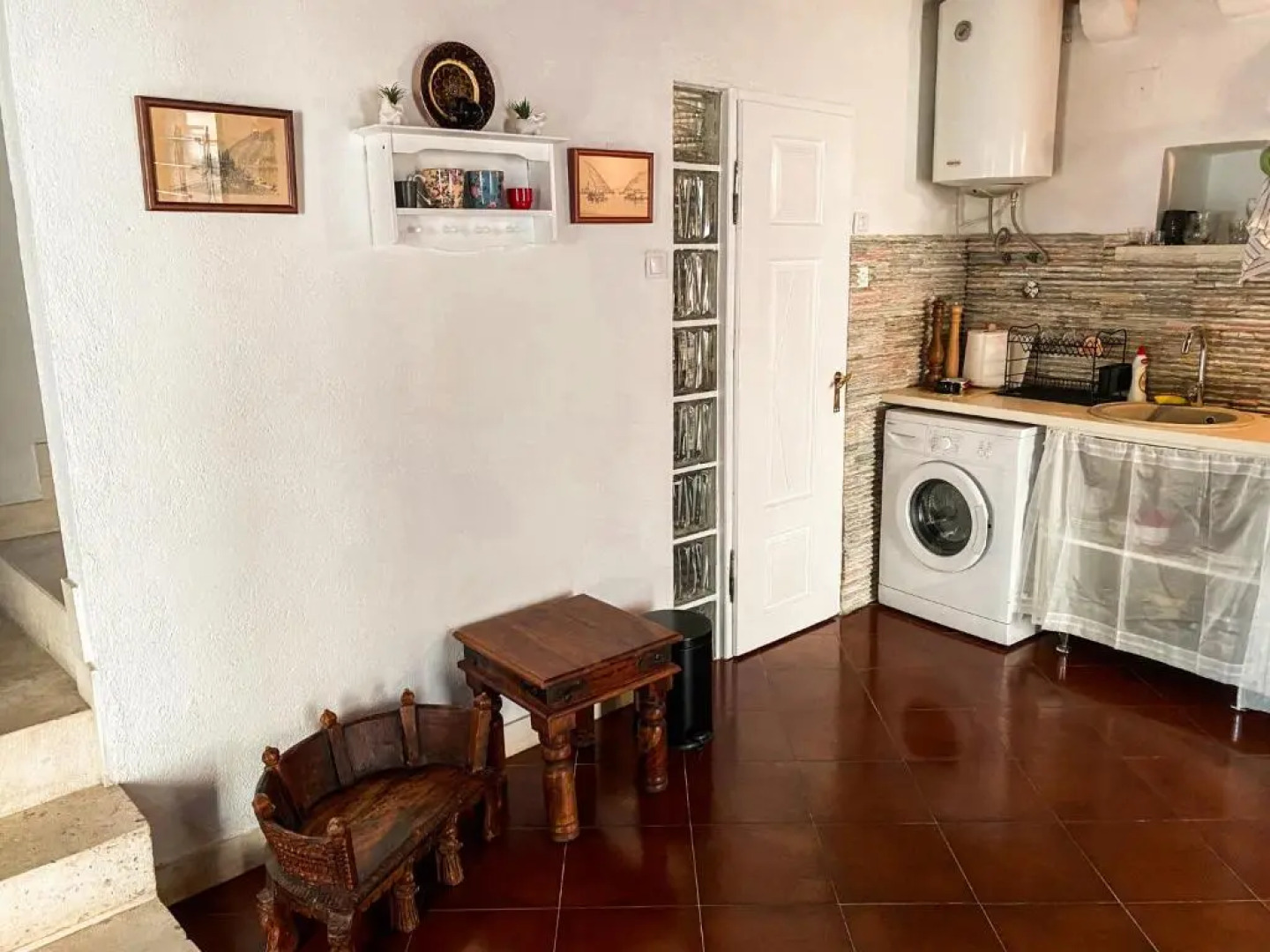 Charming Bohemian house in Perast