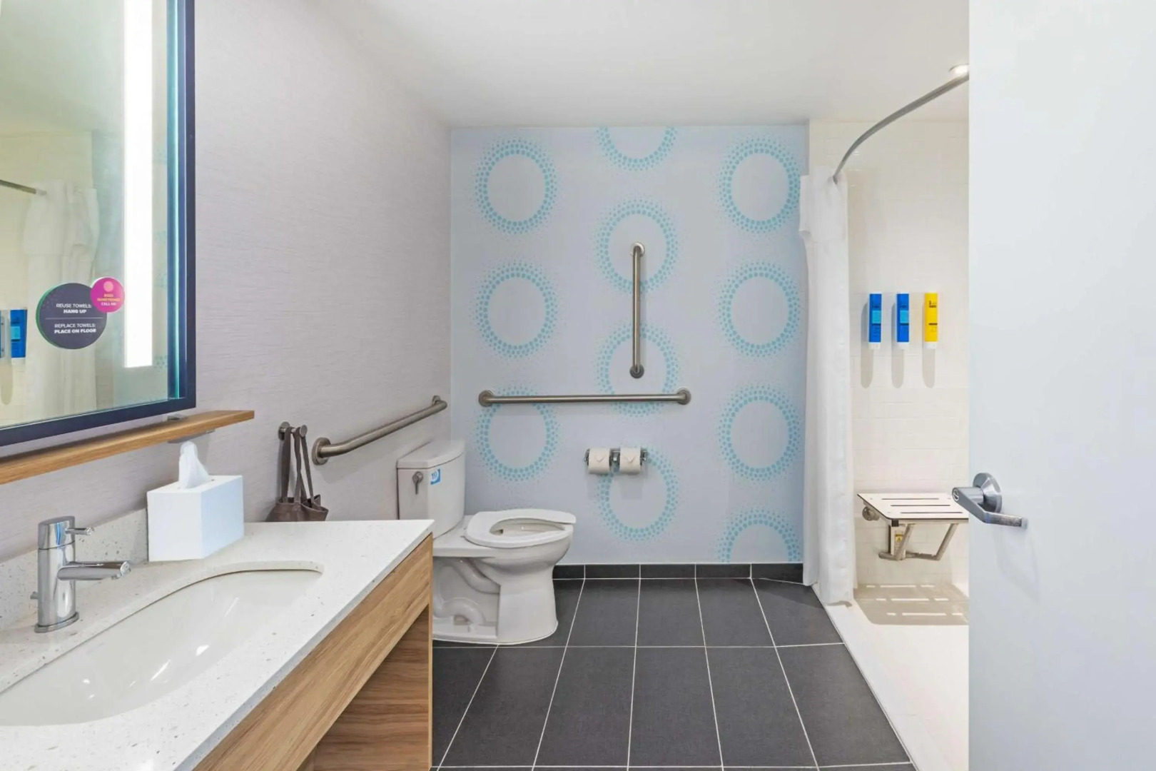 Tru by Hilton Laredo Airport