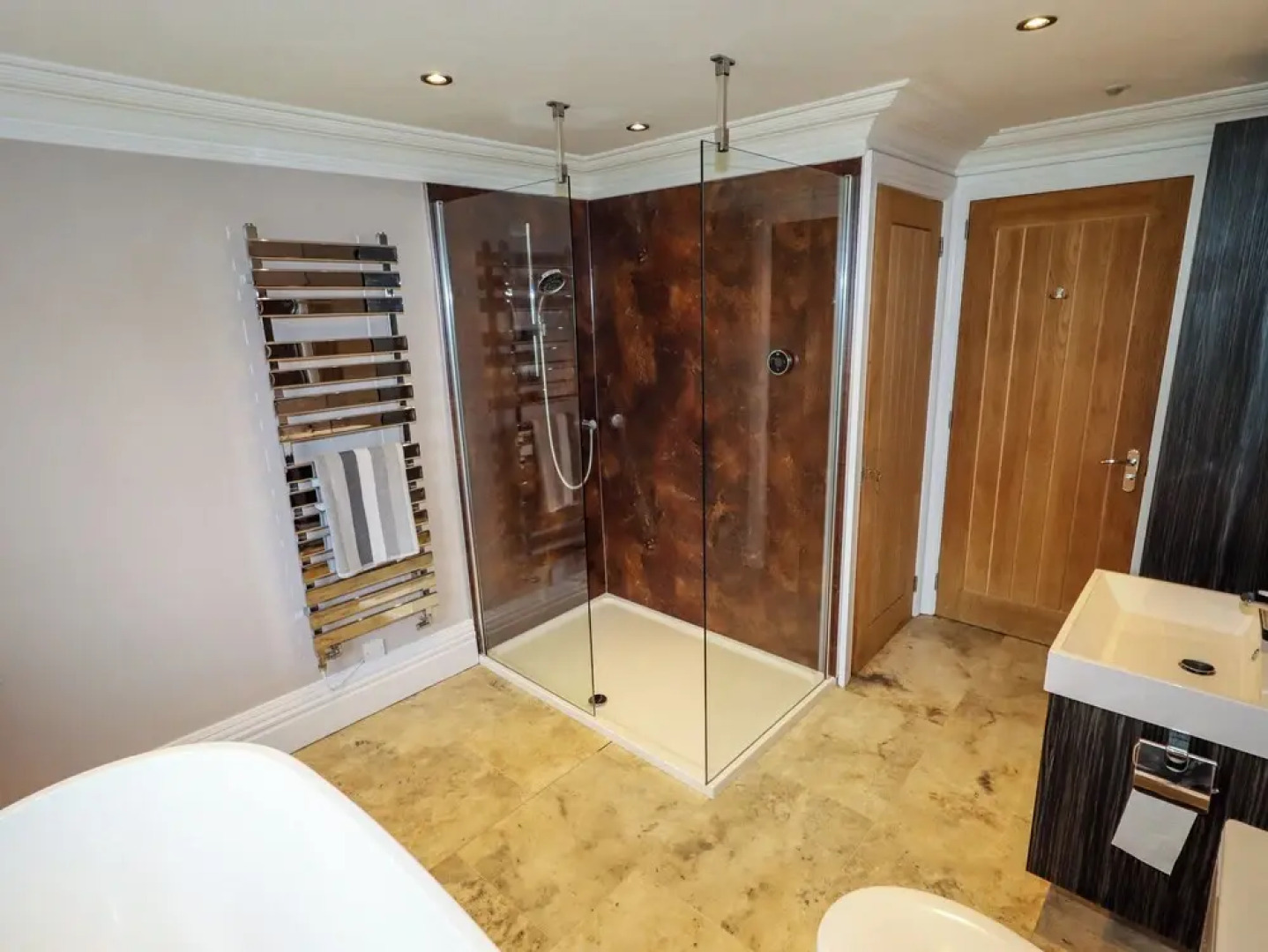 The Manor House Skerry Vore