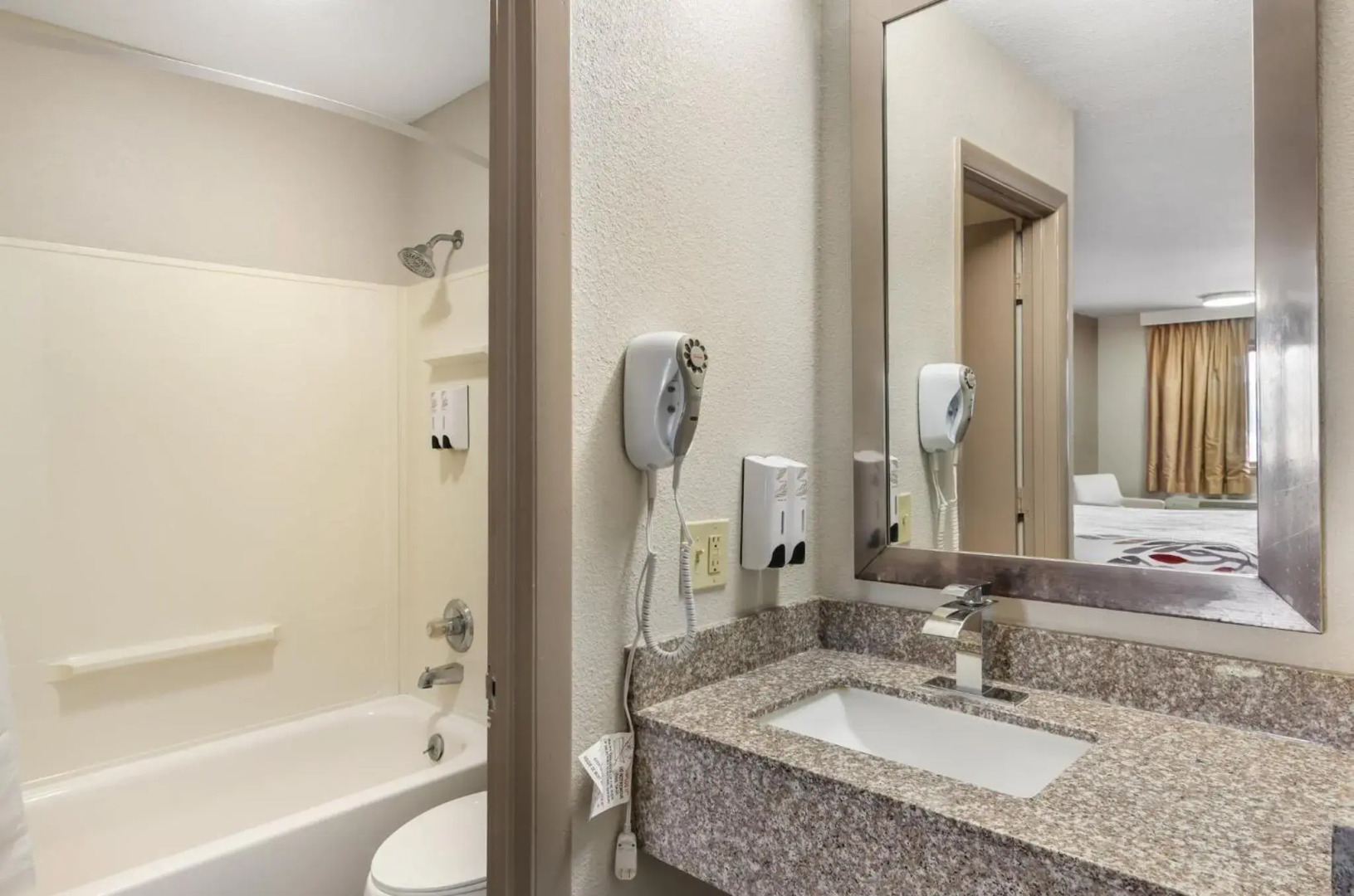 Red Roof Inn Staunton